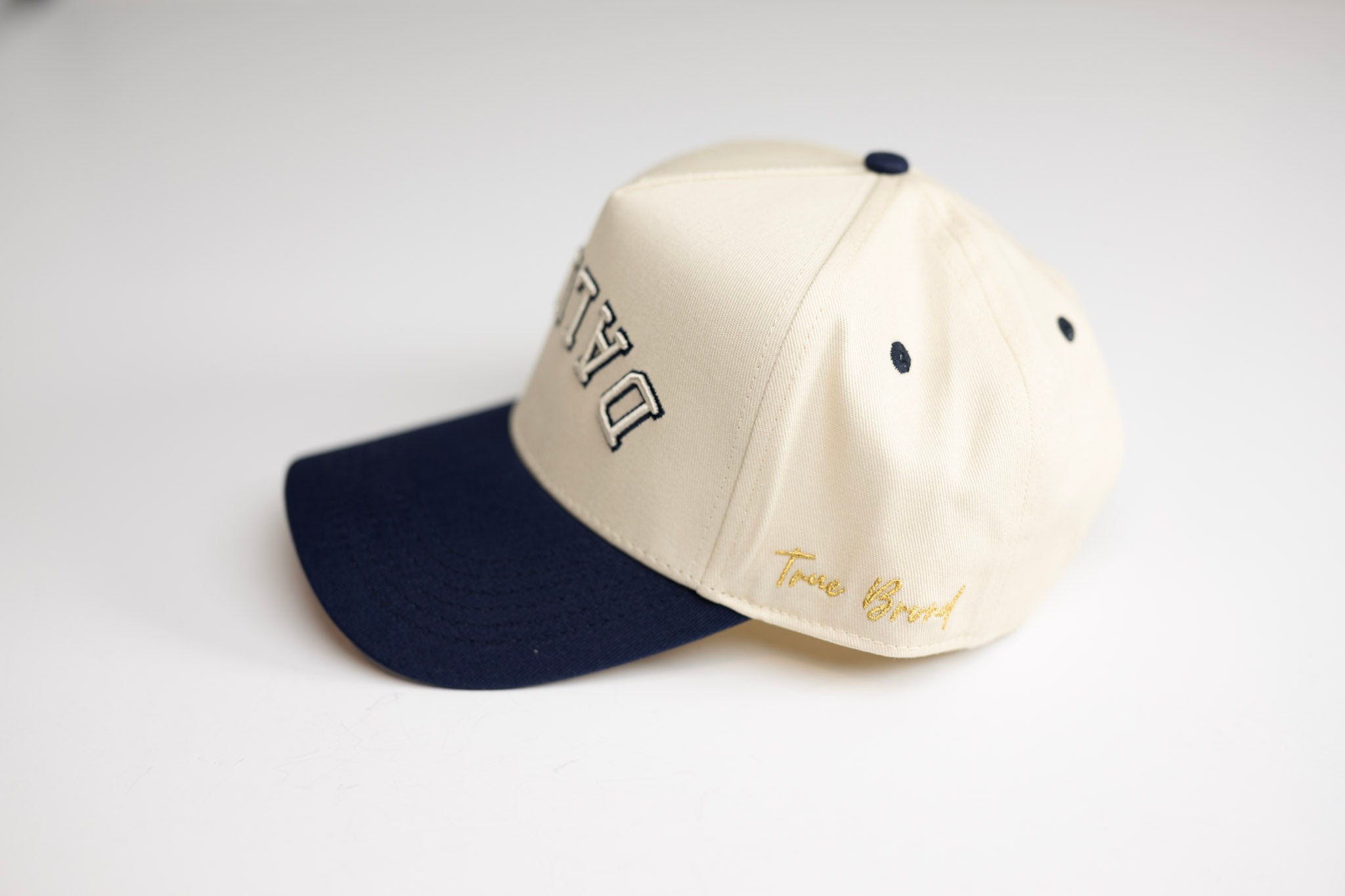 OFFWHITE - NAVY outline