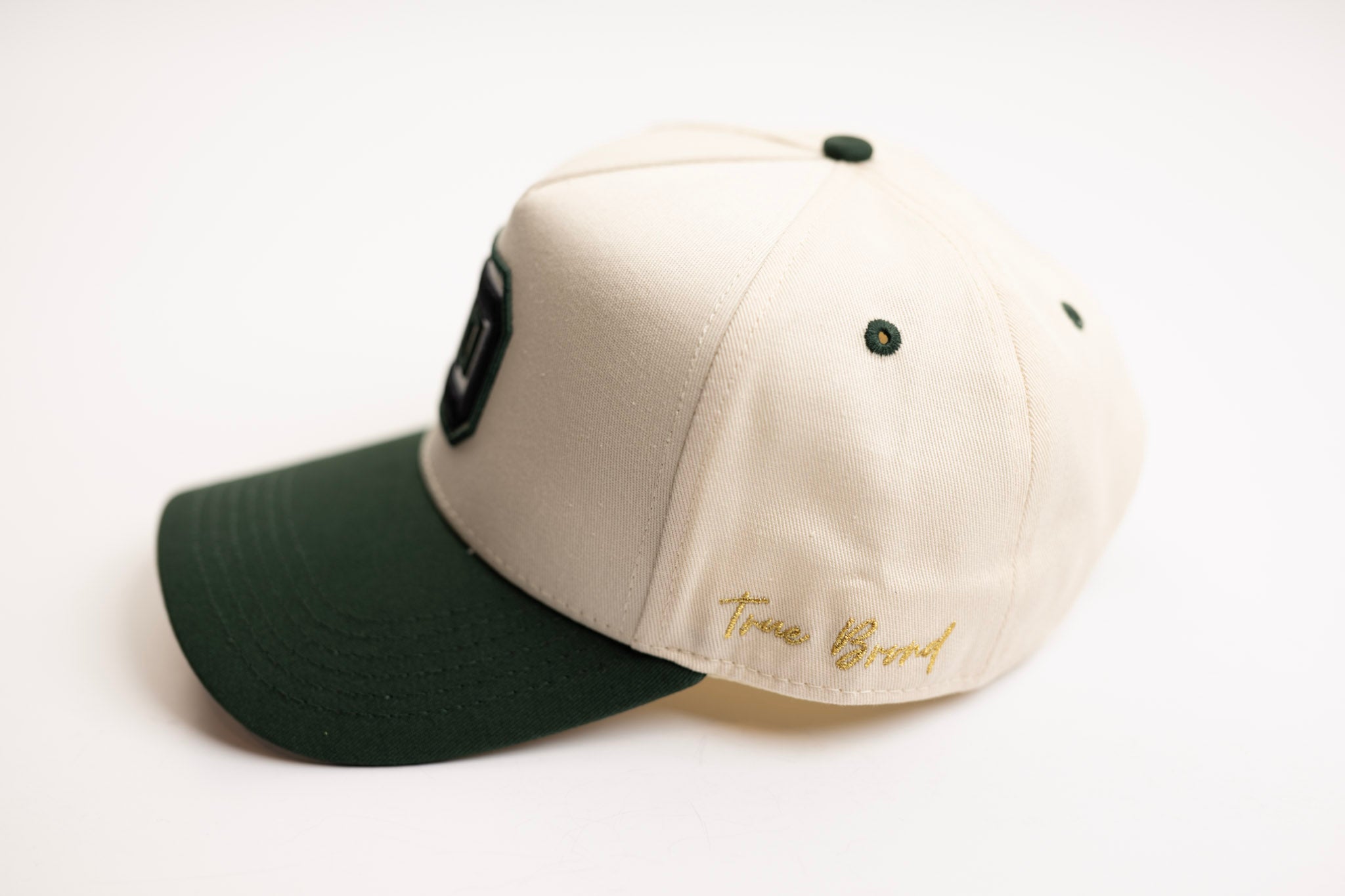 TRUE D HAT - FOREST GREEN / OFFWHITE