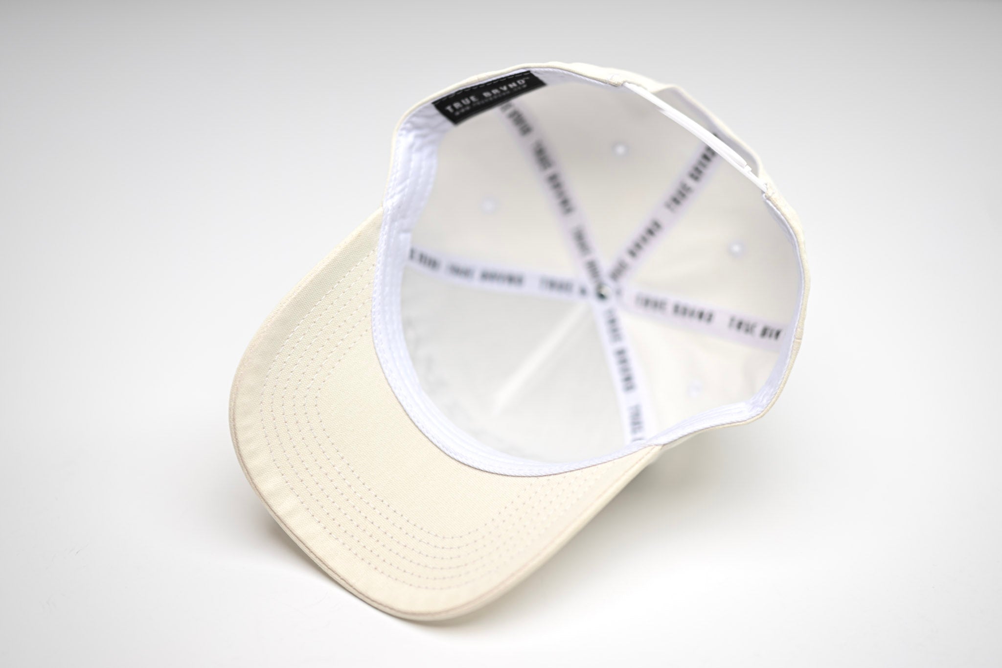 UV-ACTIVATED - WHITE into BLUE