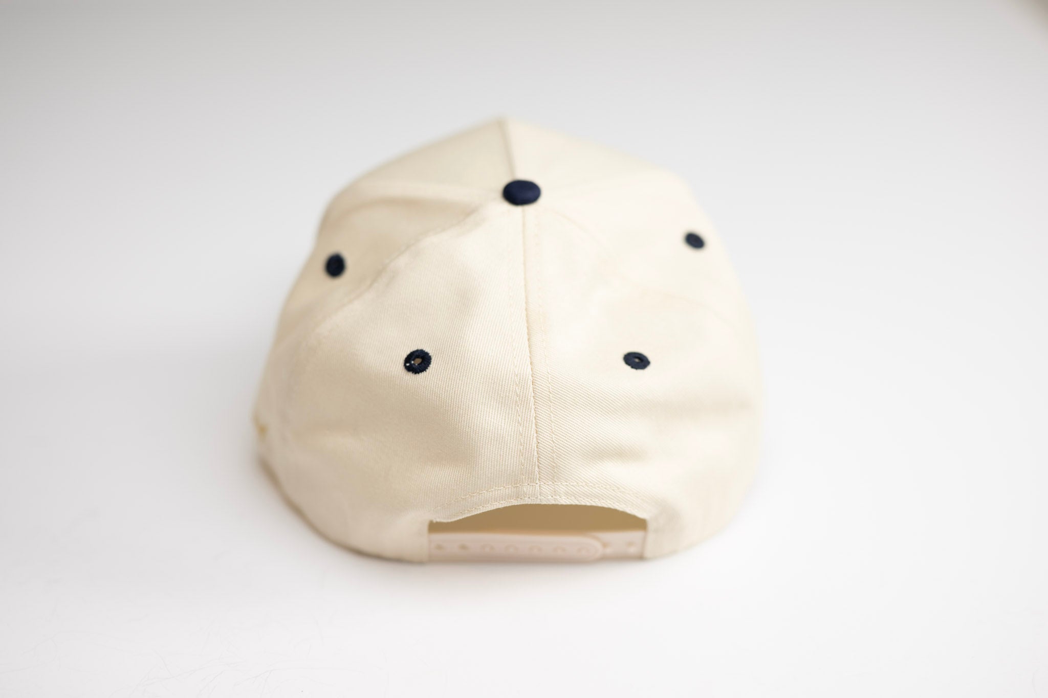 OFFWHITE - NAVY outline