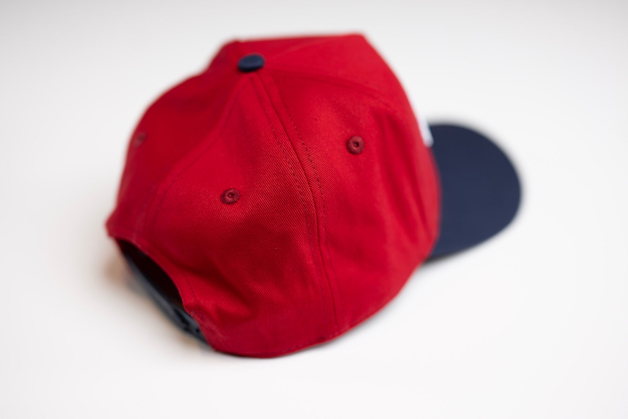 Precurved Dallas snapback - NAVY / RED