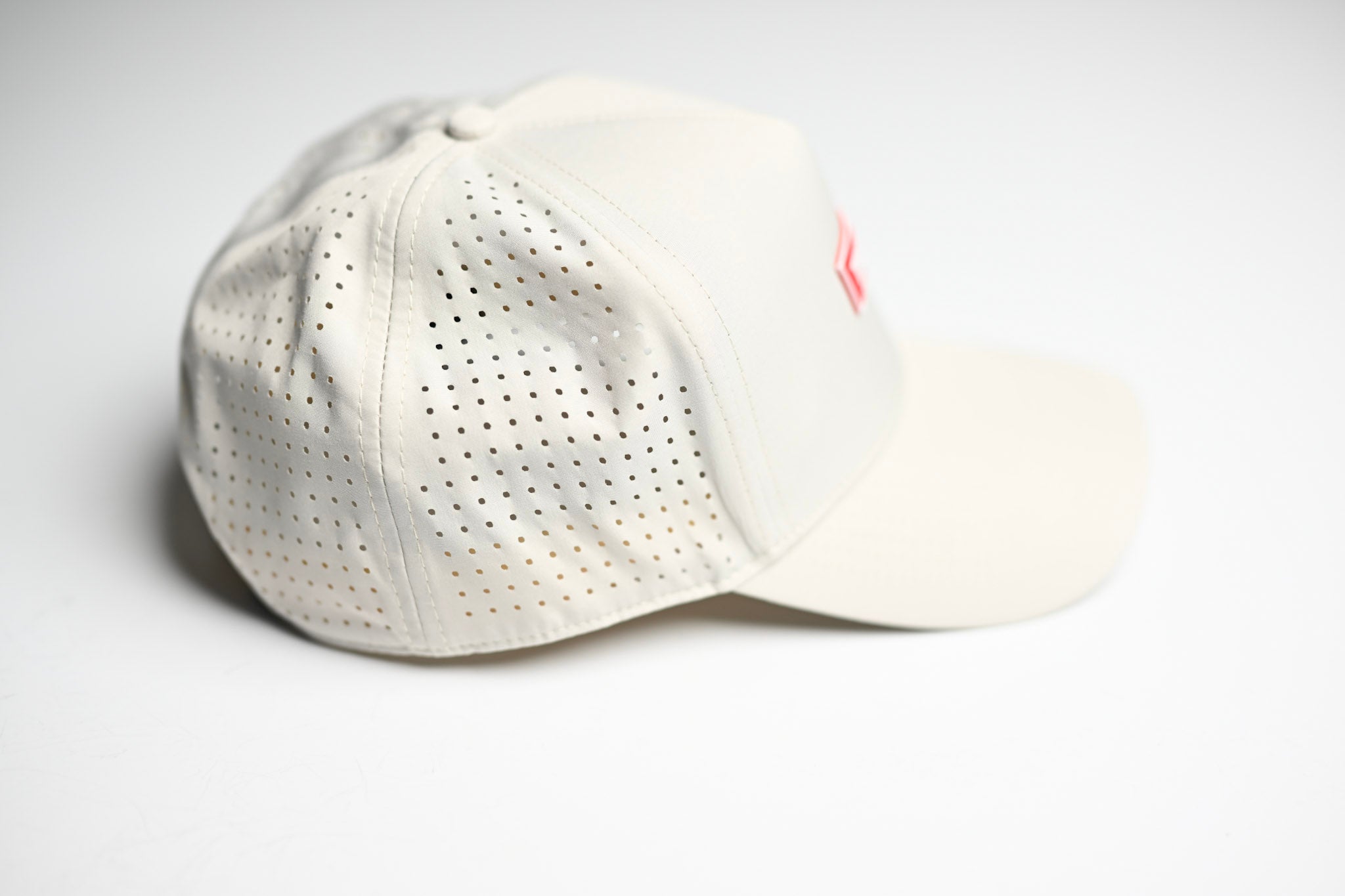 COURSE COLLECTION - OFFWHITE w/ red