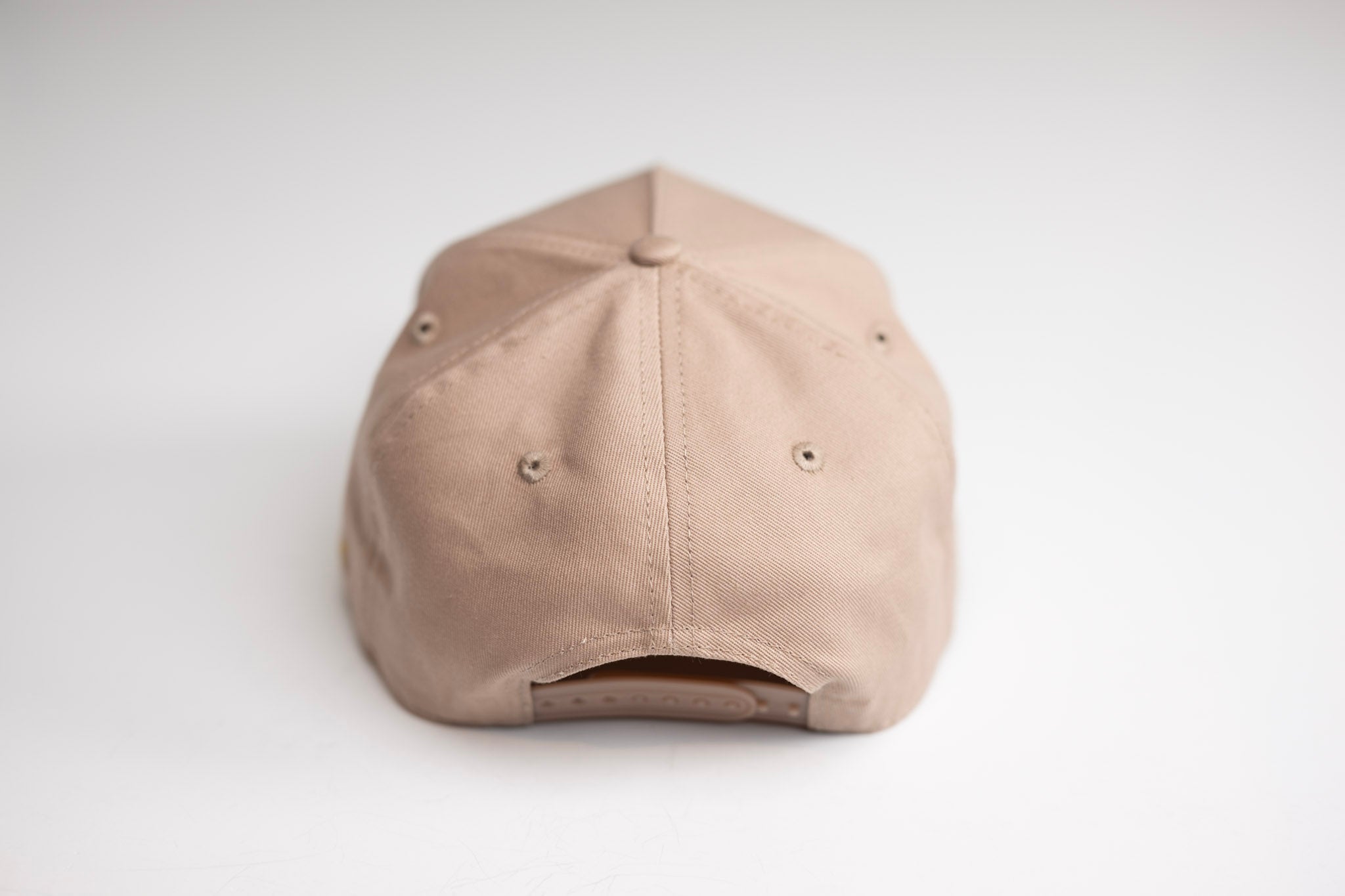 Precurved Dallas snapback - BLACK / PALE MAUVE