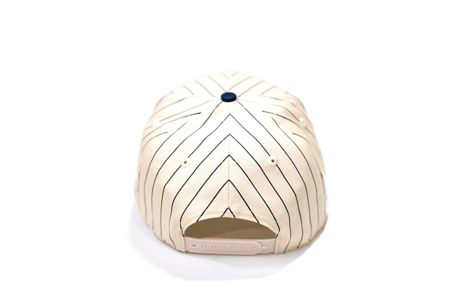Precurved Dallas snapback (Pinstripe) - NAVY/OFFWHITE