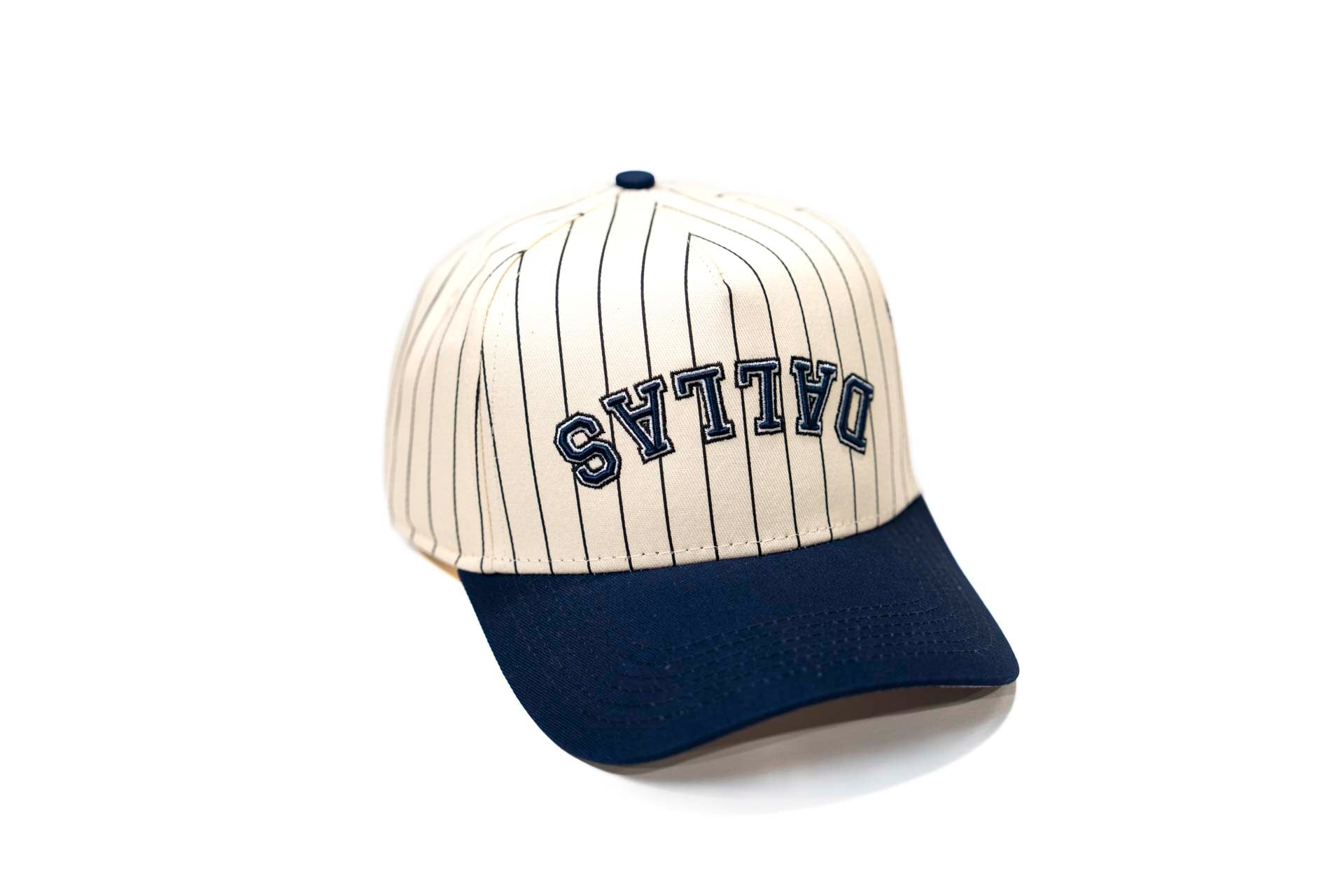 Precurved Dallas snapback (Pinstripe) - NAVY/OFFWHITE