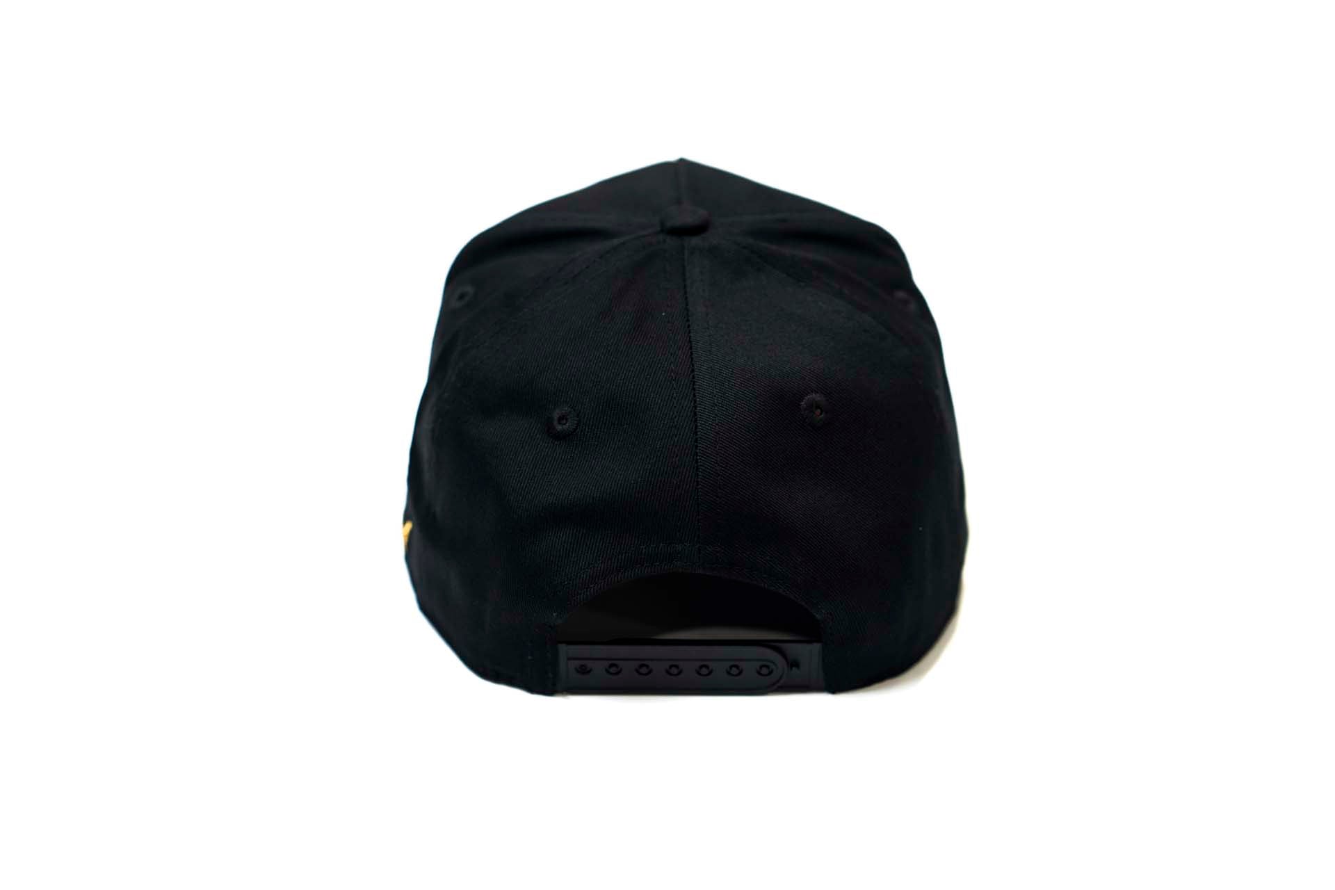 Precurved Classic Dallas snapback - BLACK w/ Red