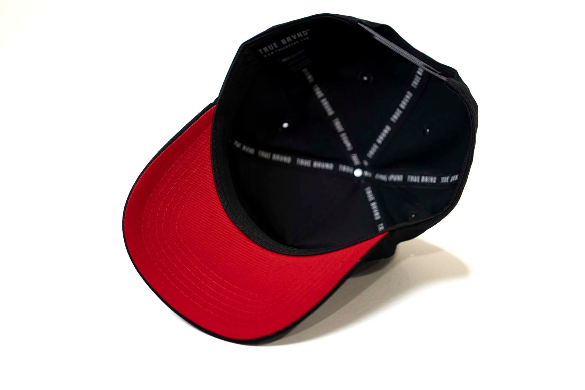 Precurved Classic Dallas snapback - BLACK w/ Red