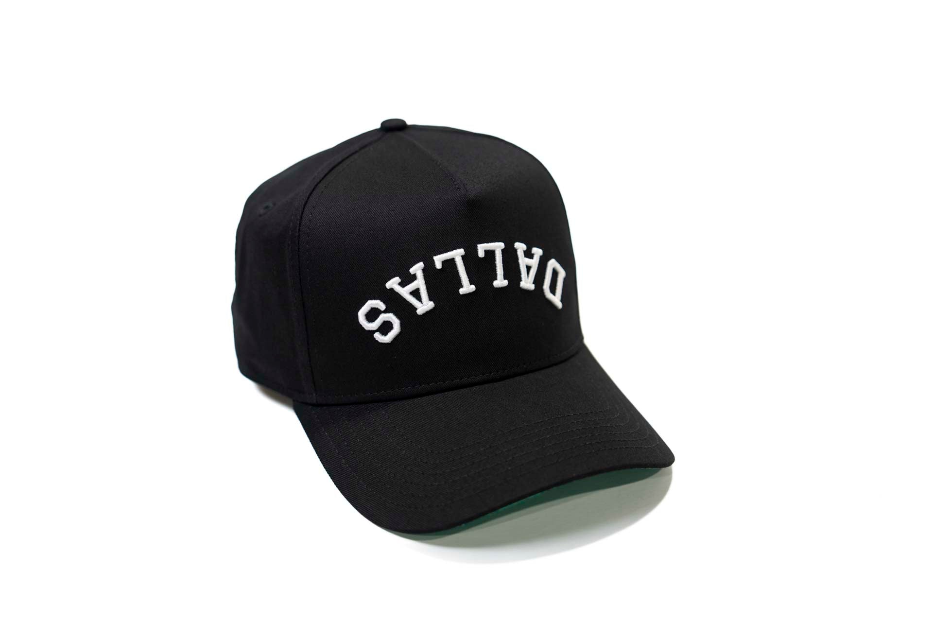 Precurved Dallas snapback - CLASSIC BLACK
