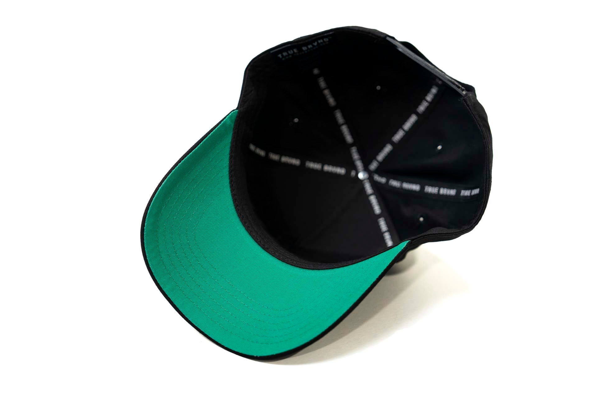 Precurved Dallas snapback - CLASSIC BLACK
