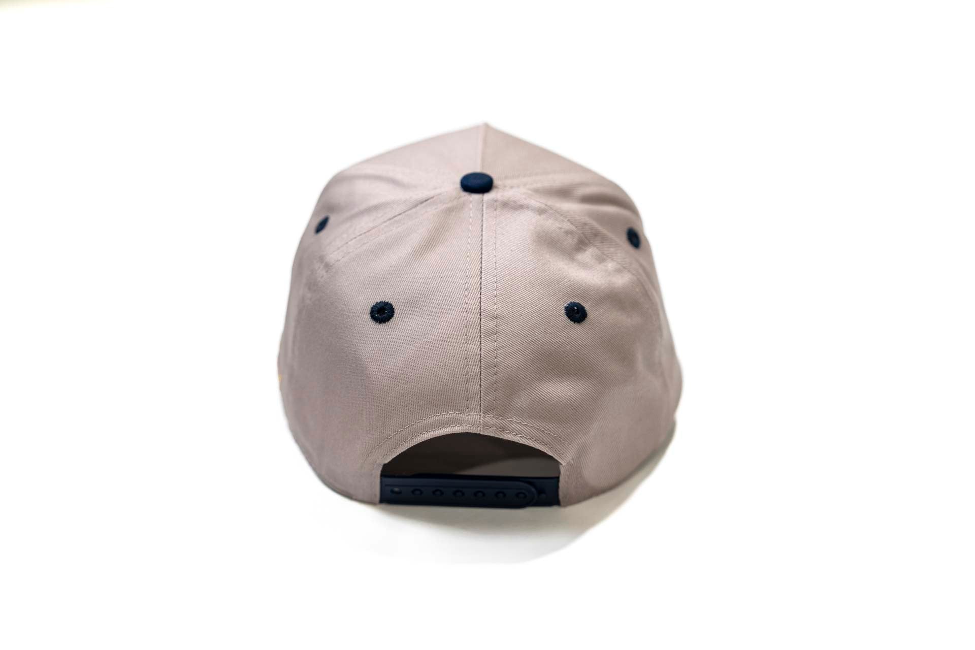 Precurved Dallas snapback - GRAY w/ navy accents
