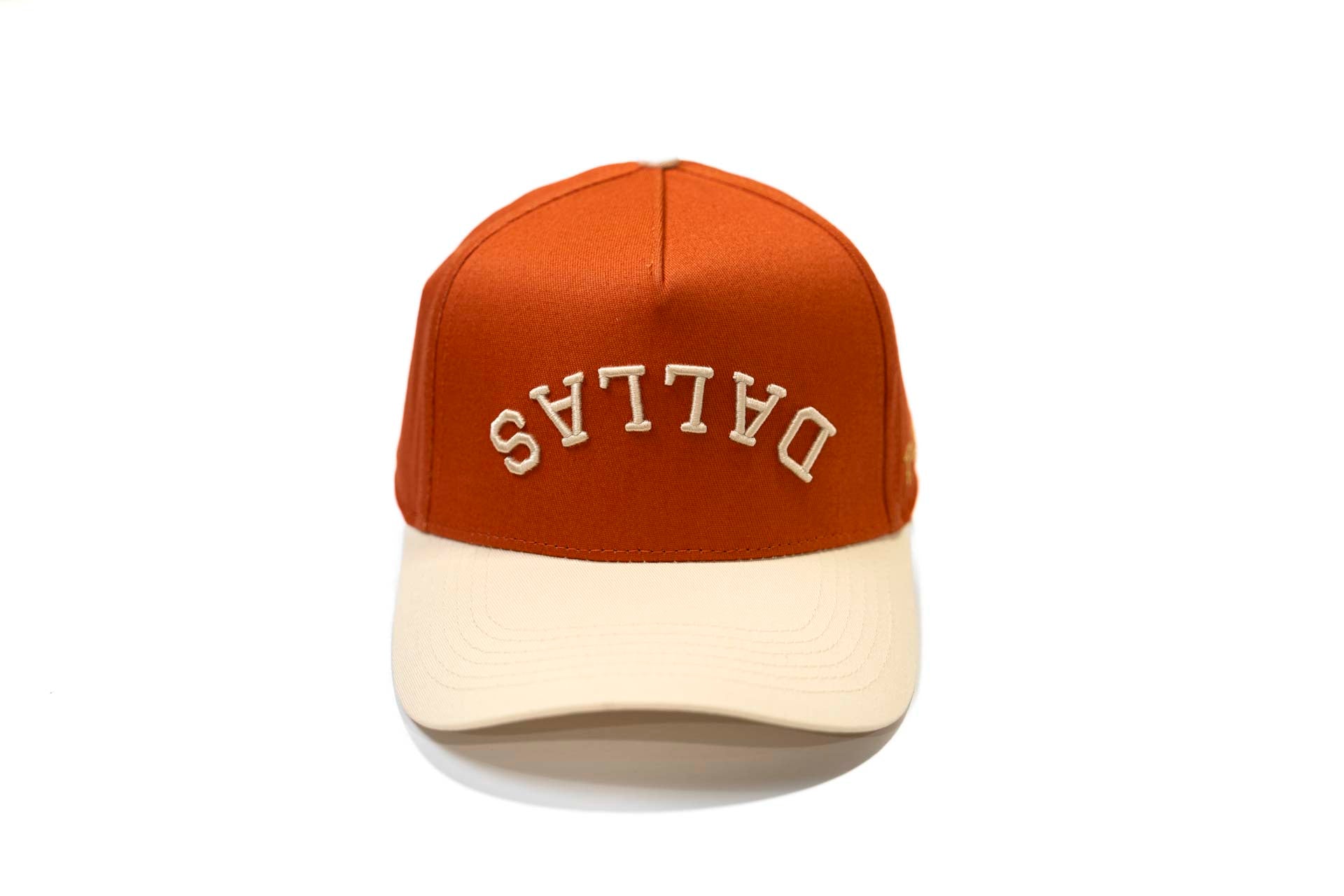 Precurved Dallas snapback - OFFWHITE / RUST