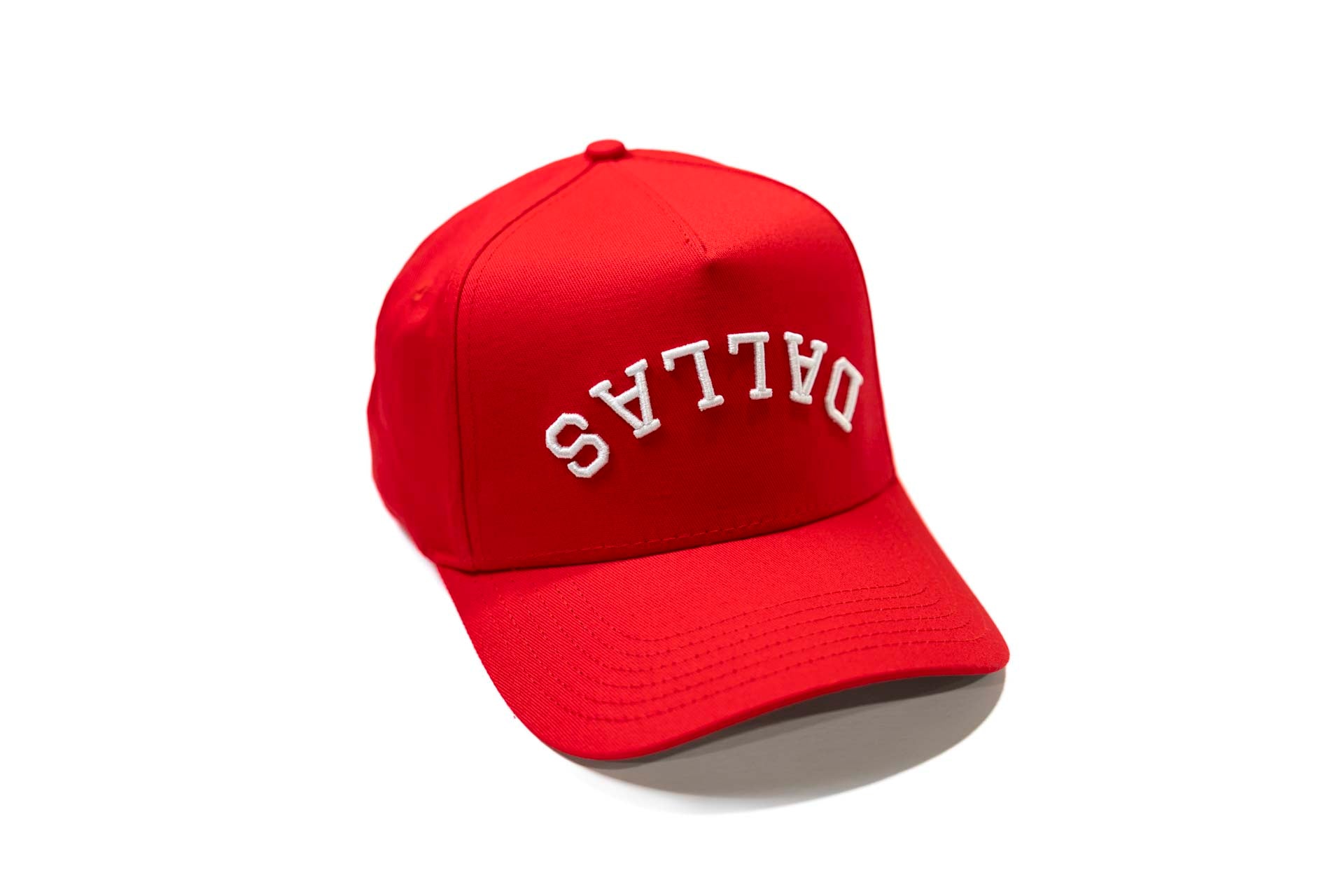 Precurved Dallas snapback - RED