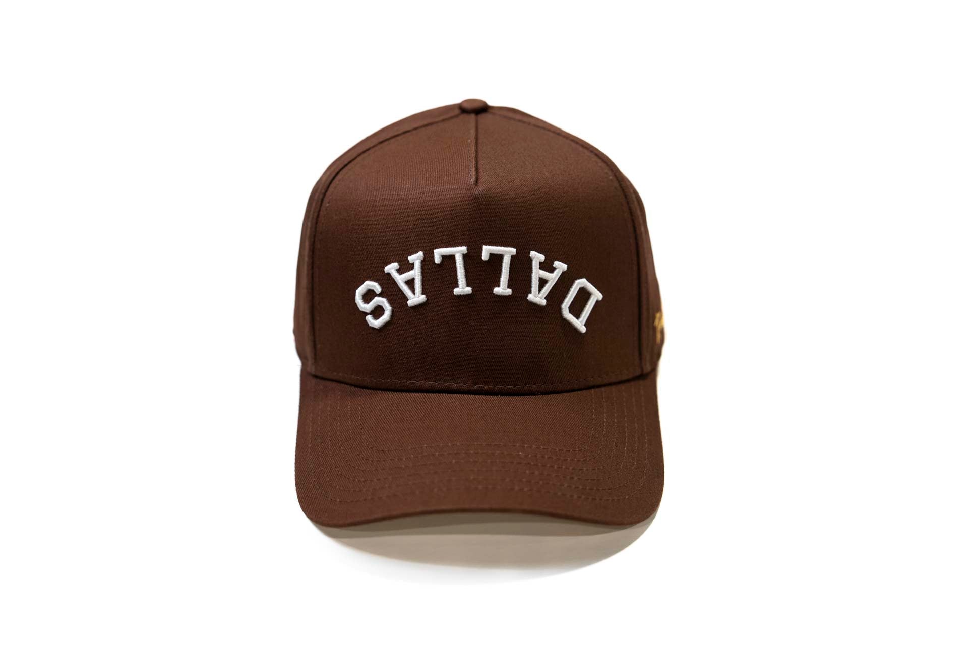Precurved Dallas snapback - Brown w/cream