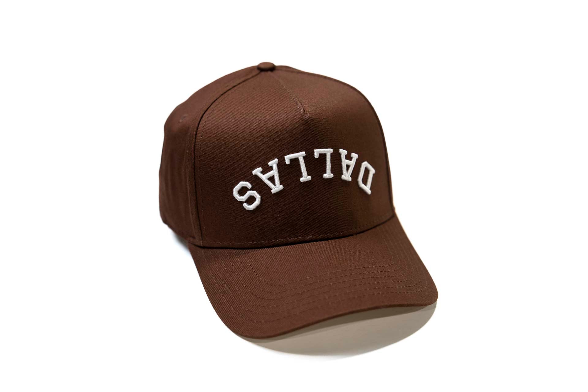 Precurved Dallas snapback - Brown w/cream
