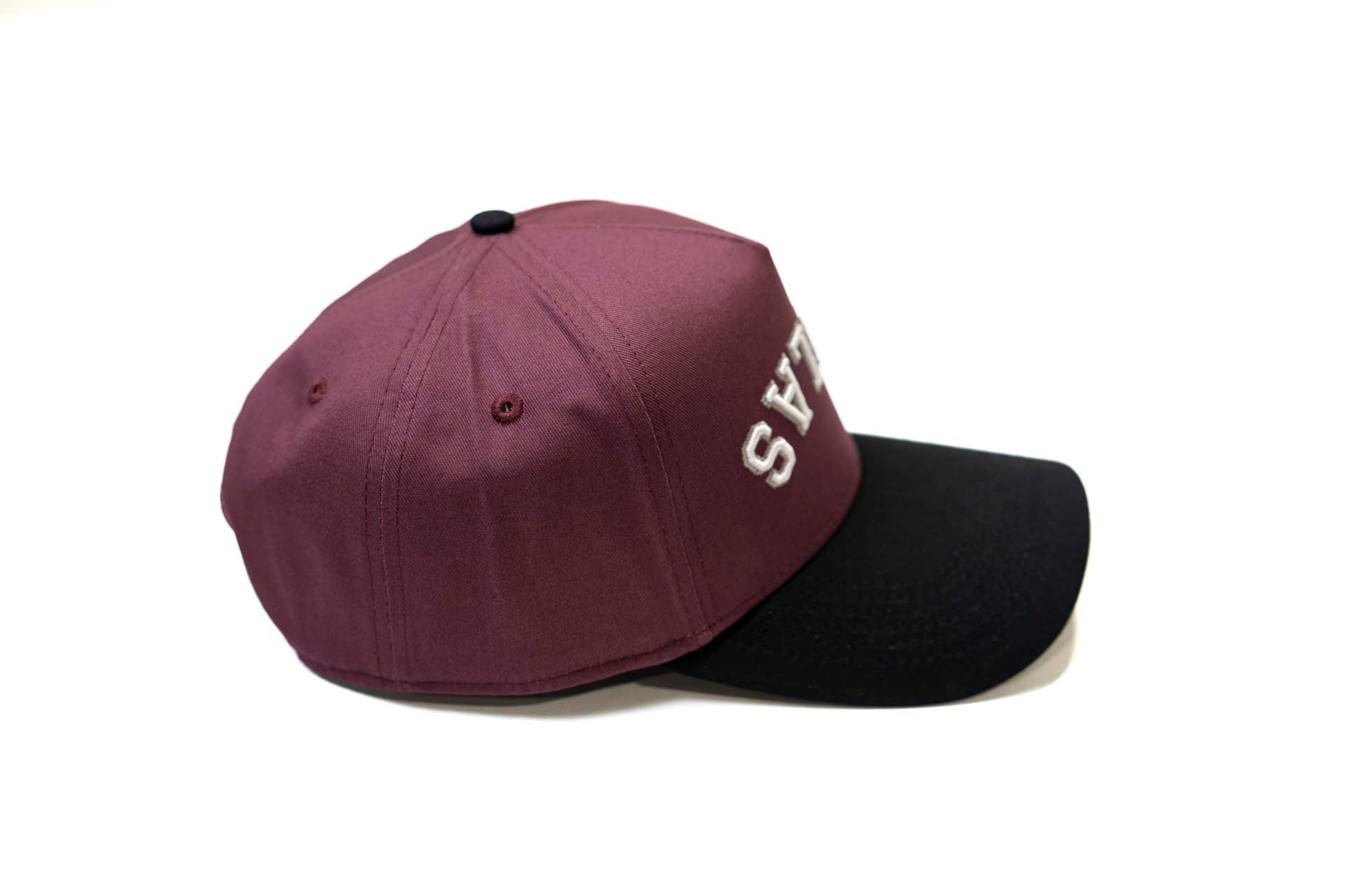 " Plum " - Precurved Dallas snapback - BLACK / MAROON