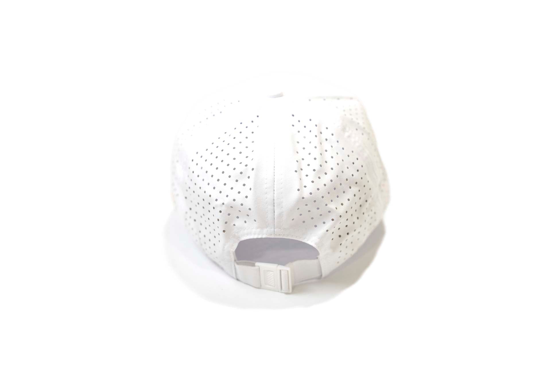 Performance Dad Hat - TONAL white