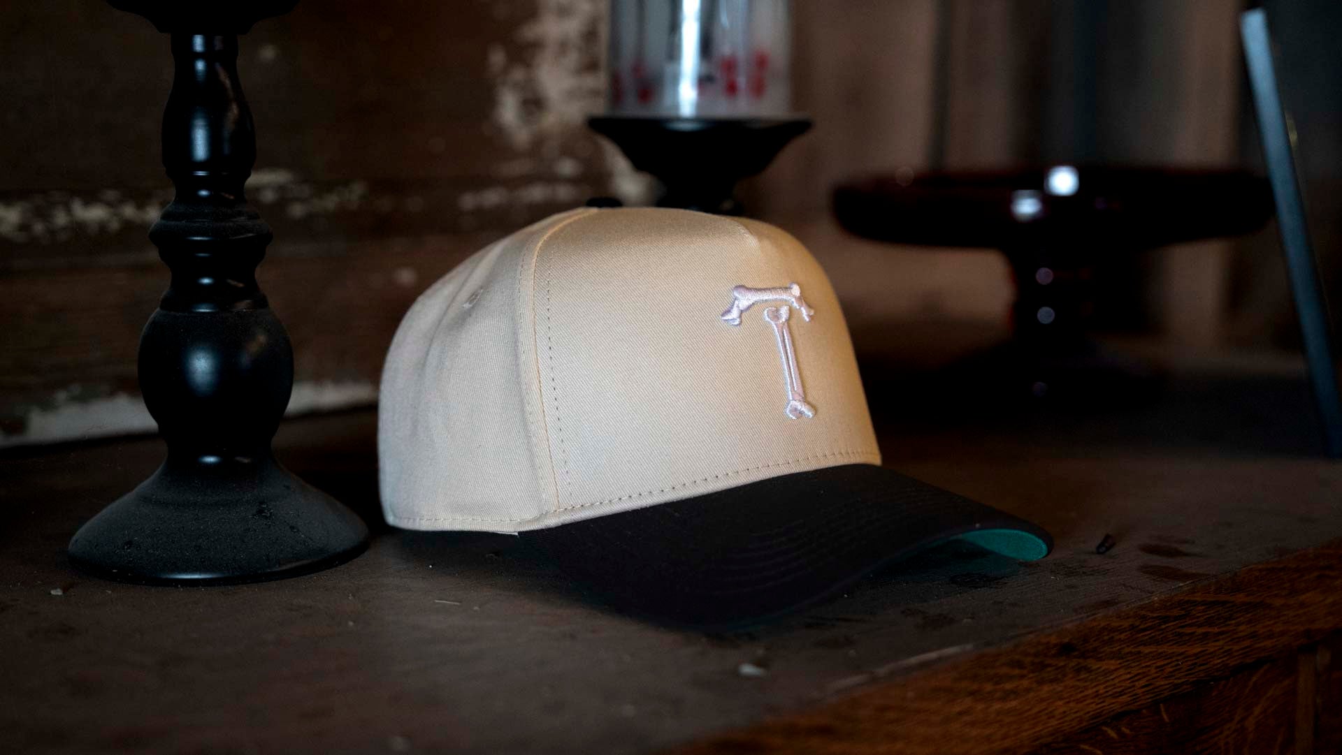 T-BONE " Texas " - BLACK / OFFWHITE