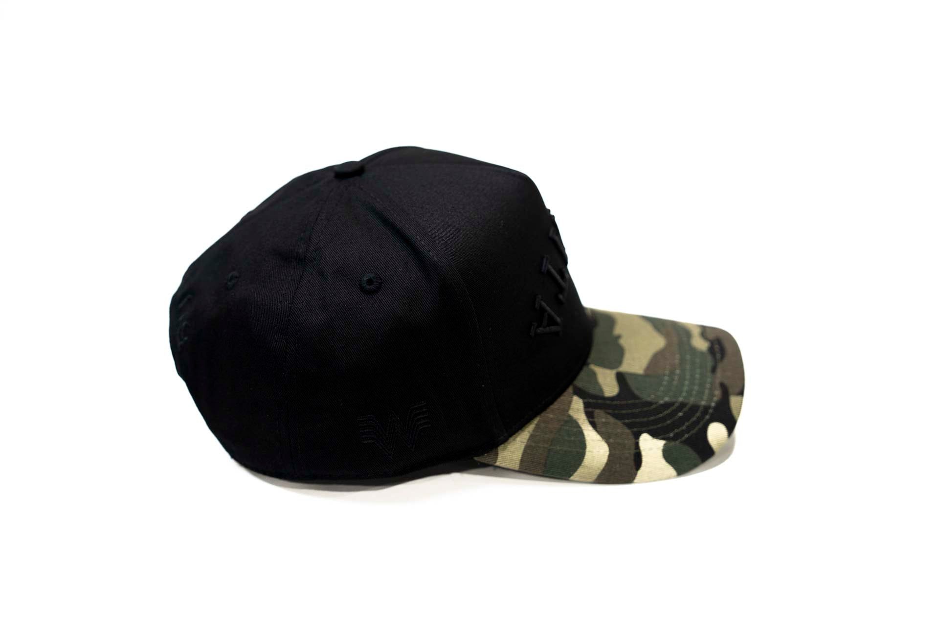 WHATABURGER snapback - CAMO / BLACK