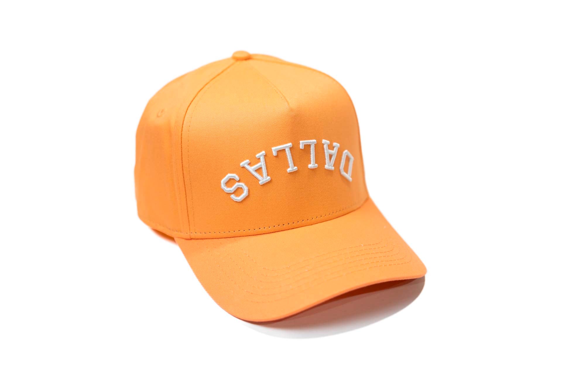 Precurved Dallas snapback - LITE PEACH