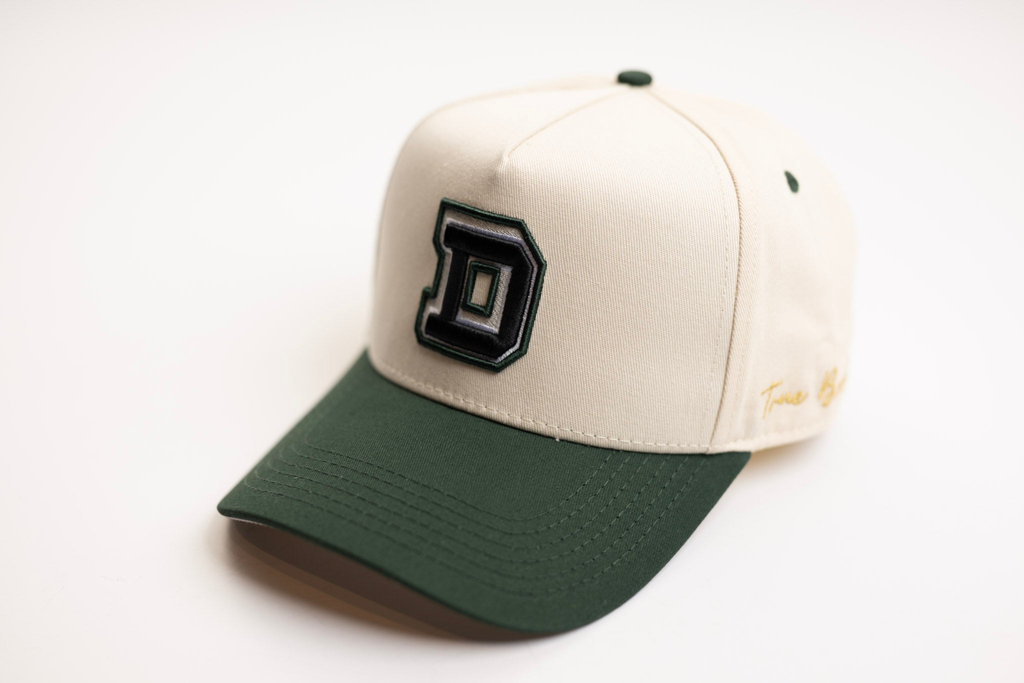 TRUE D HAT - FOREST GREEN / OFFWHITE