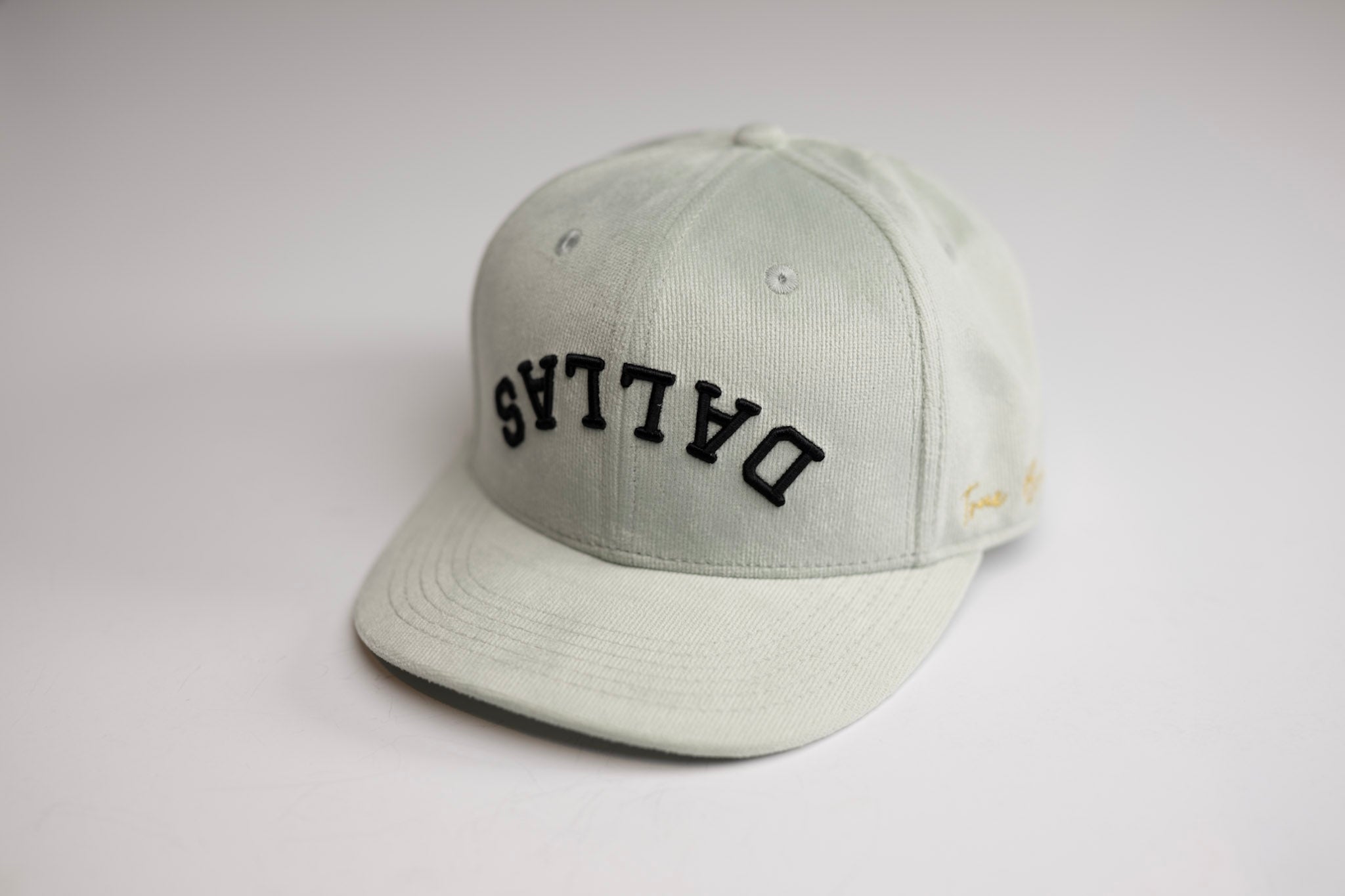 Corduroy 6 panel - MINT