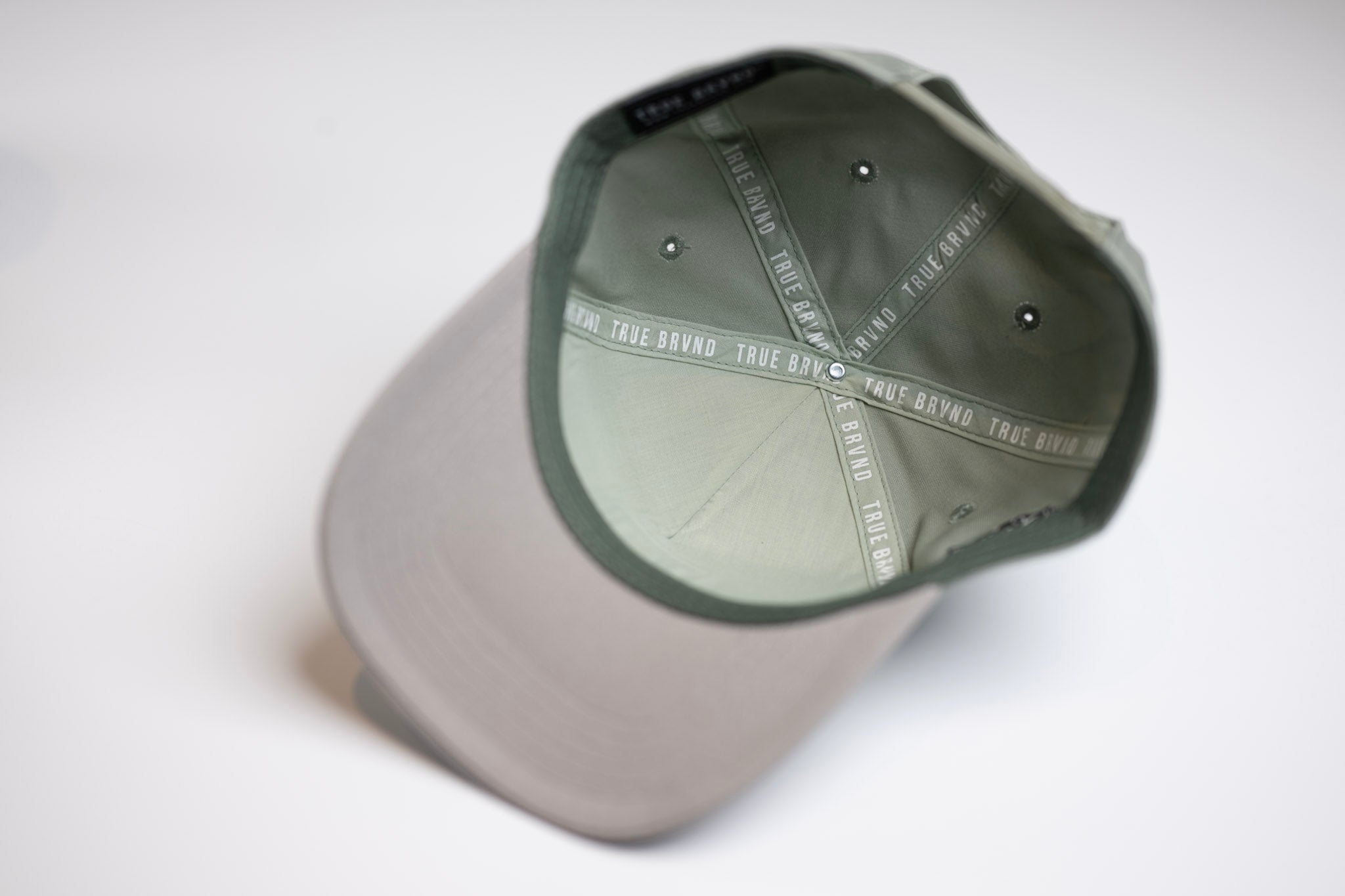 TRUE D HAT - GRAY / LITE SAGE