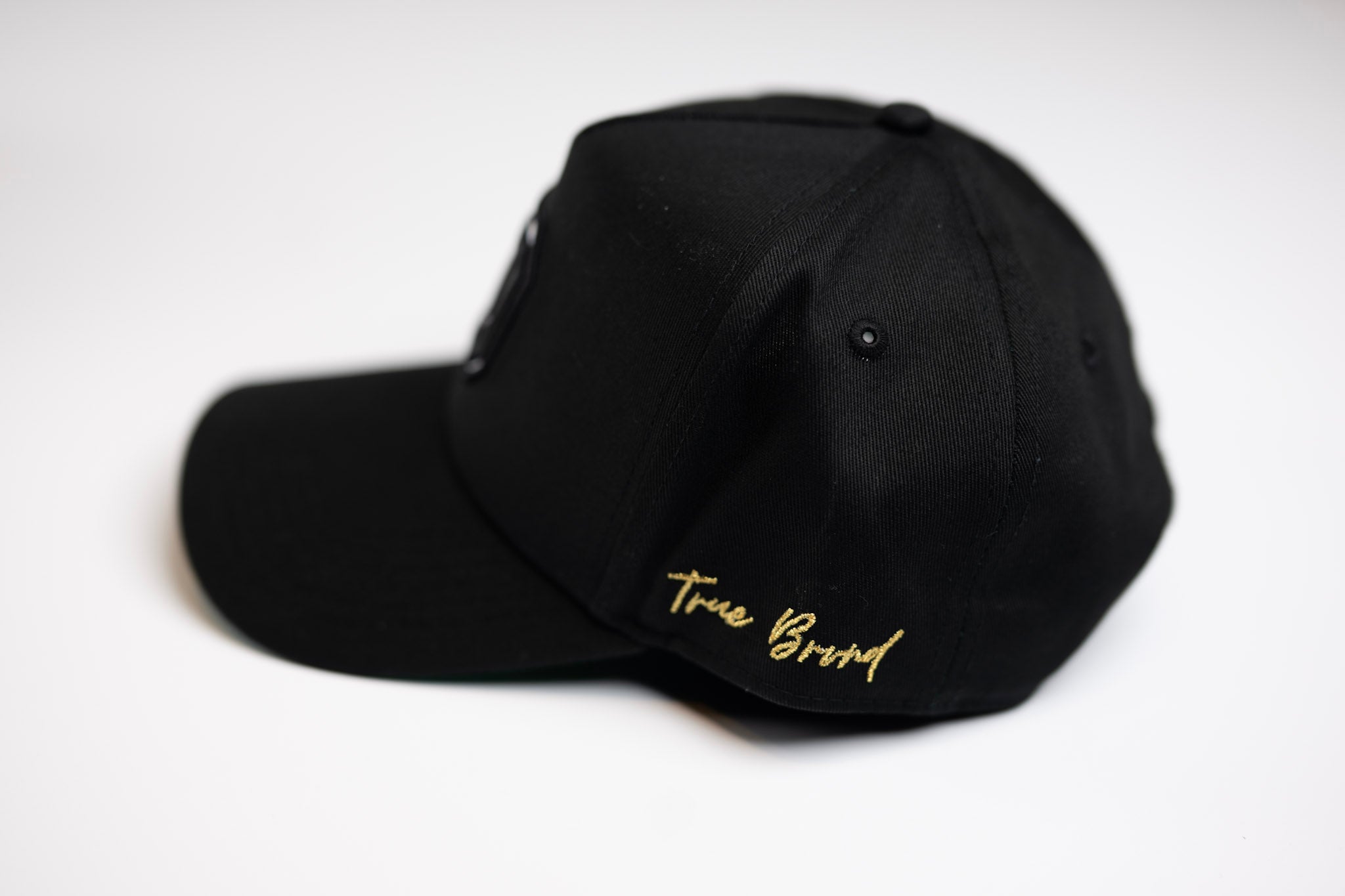 TRUE D HAT - BLACK clasc
