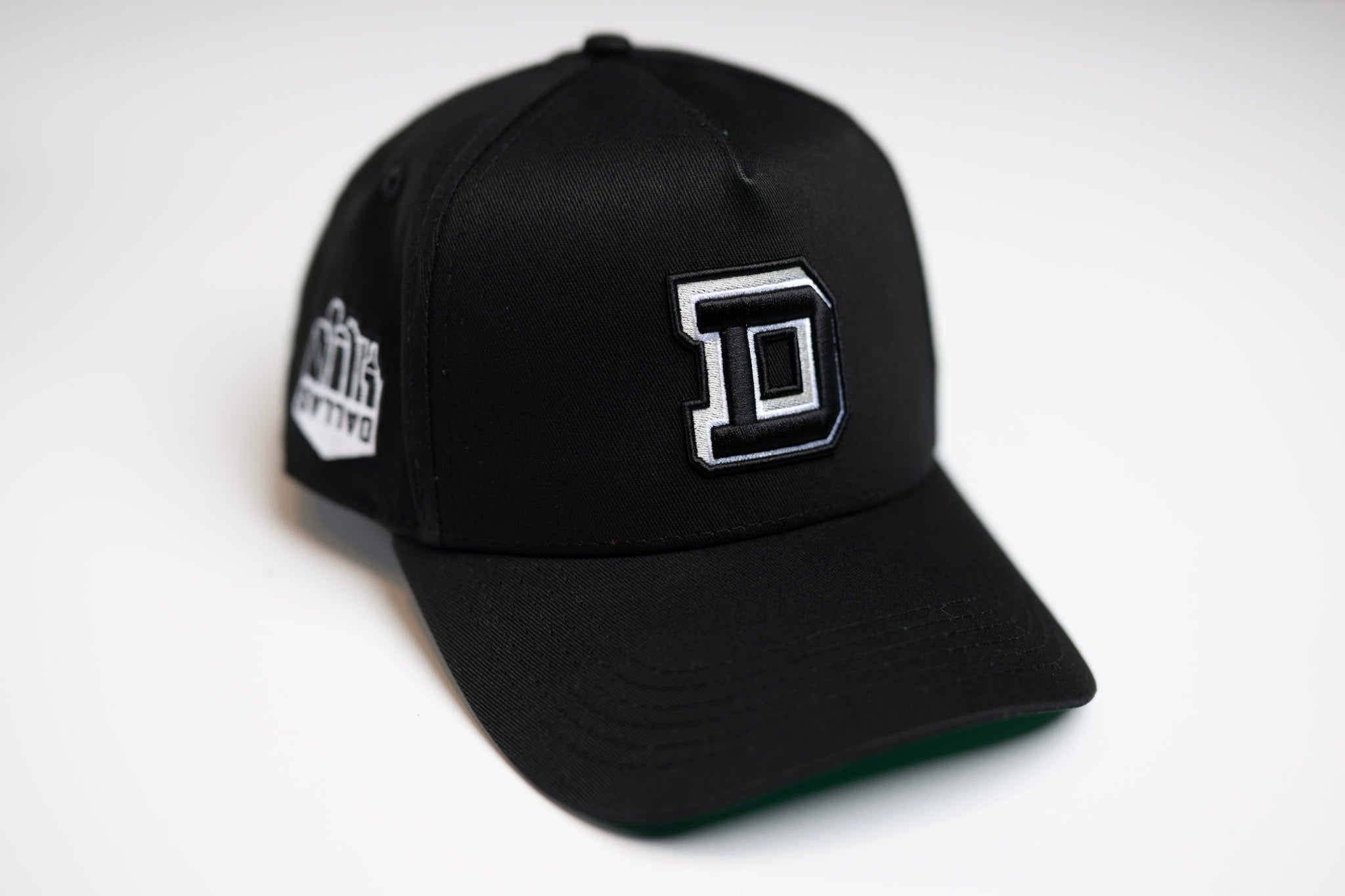 TRUE D HAT - BLACK clasc