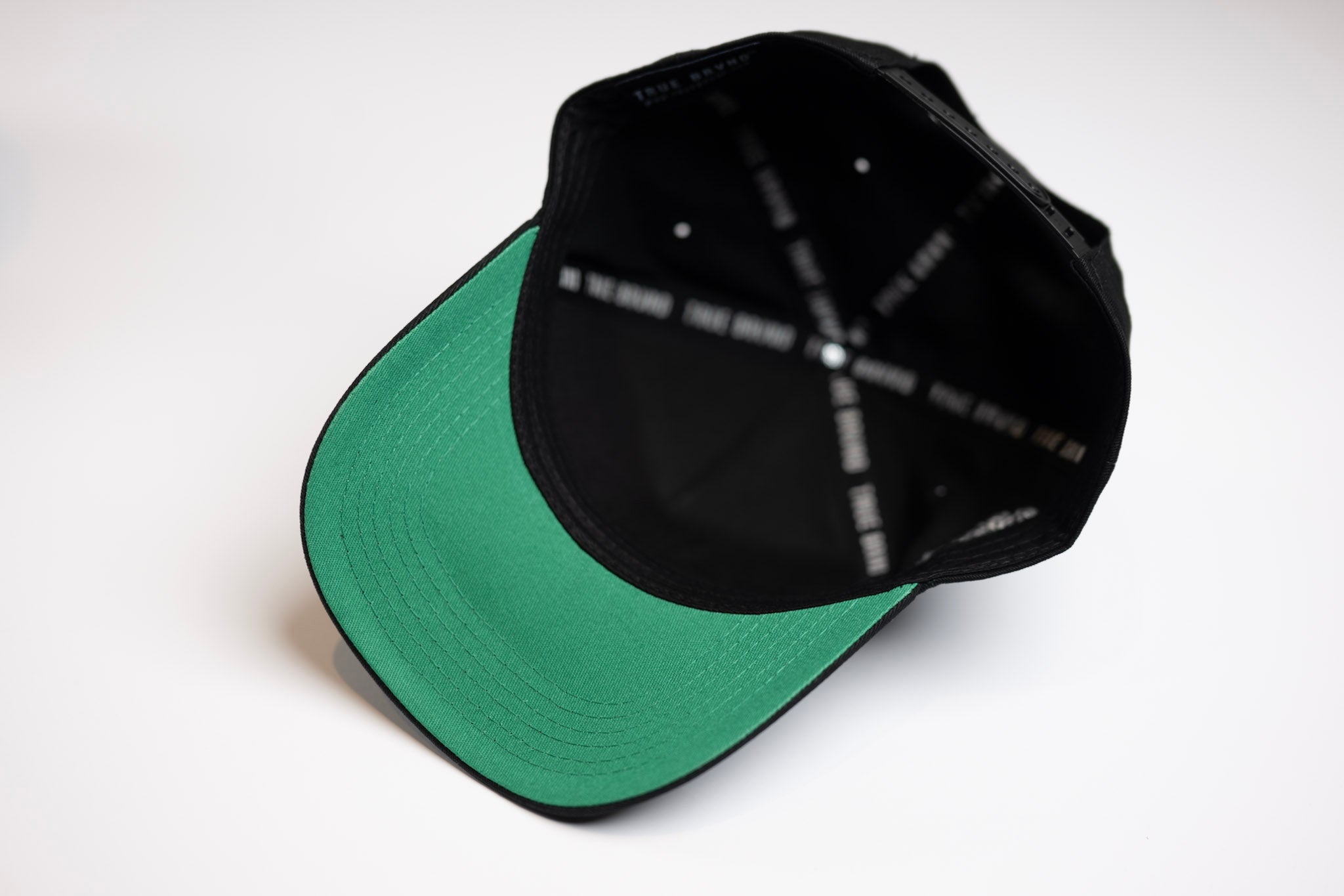 TRUE D HAT - BLACK clasc