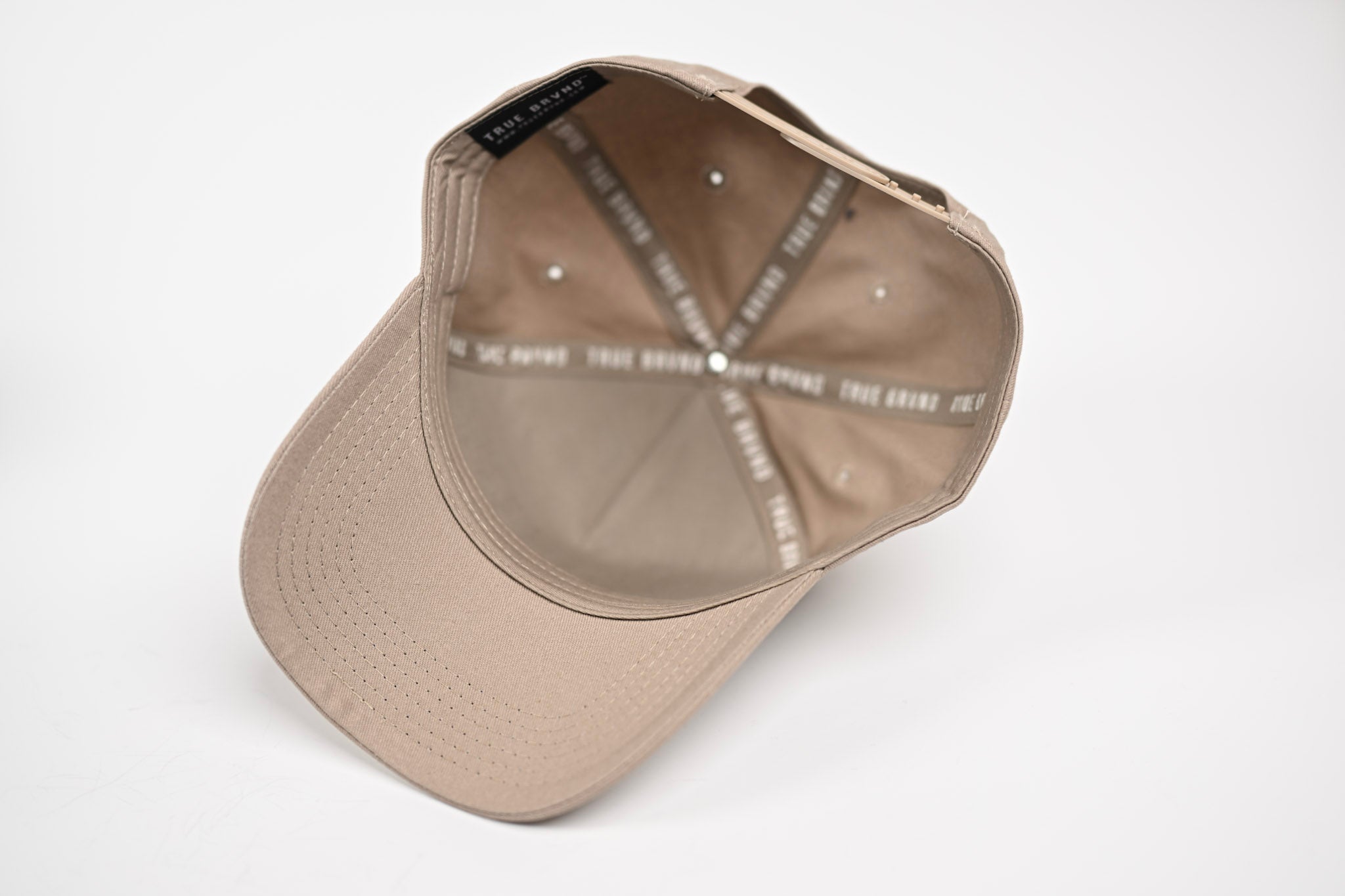 Precurved Dallas snapback - TONAL SAND