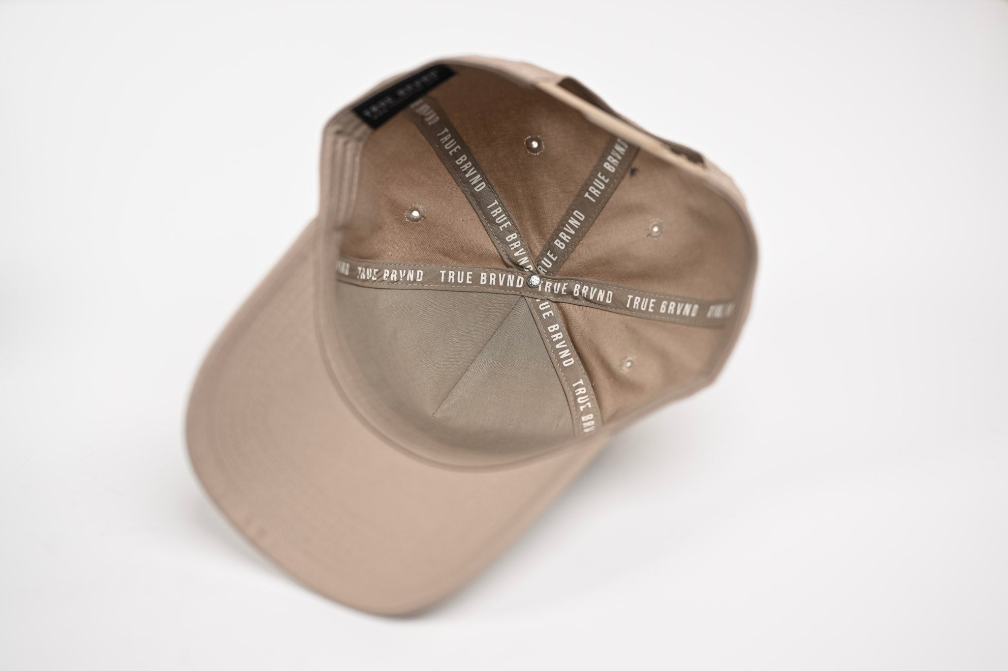 Precurved Dallas snapback - TONAL SAND