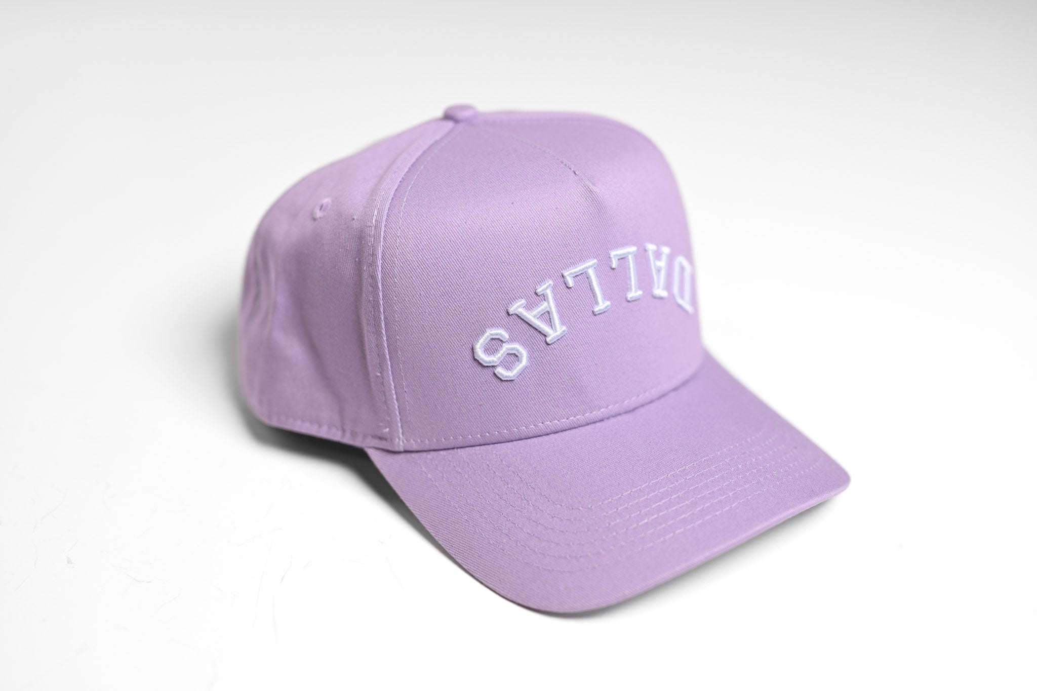 Precurved Dallas snapback - LAVENDER