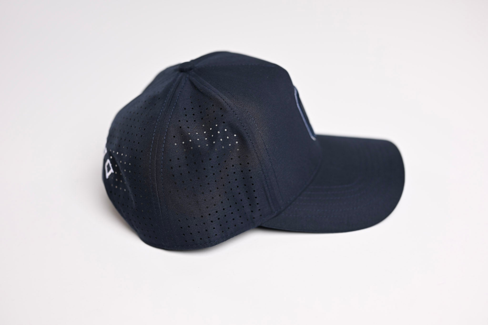 V2 Lightweight Snapback - NAVY