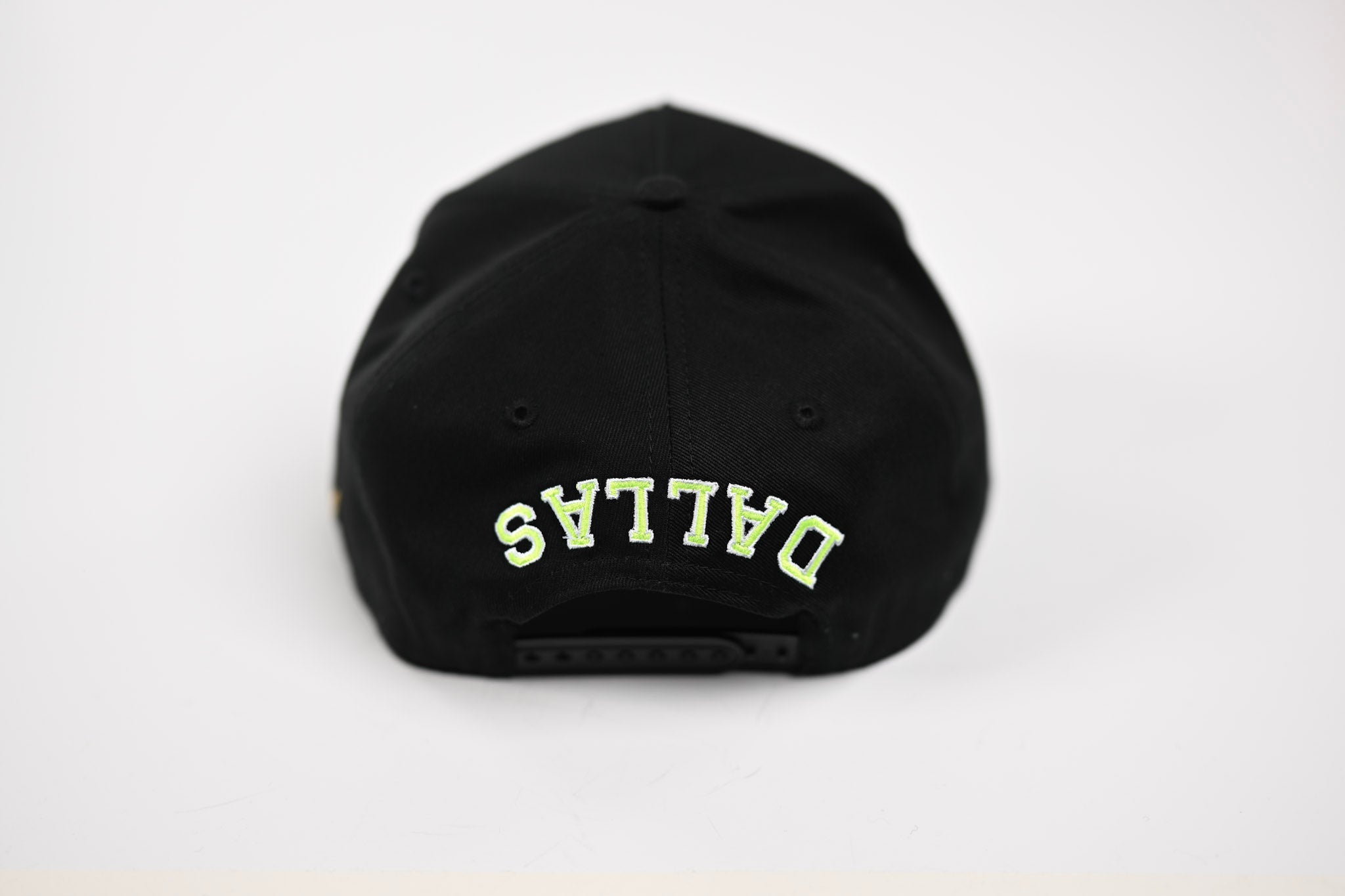 NEON V2 Precurved snapback - BLACK / YELLOW