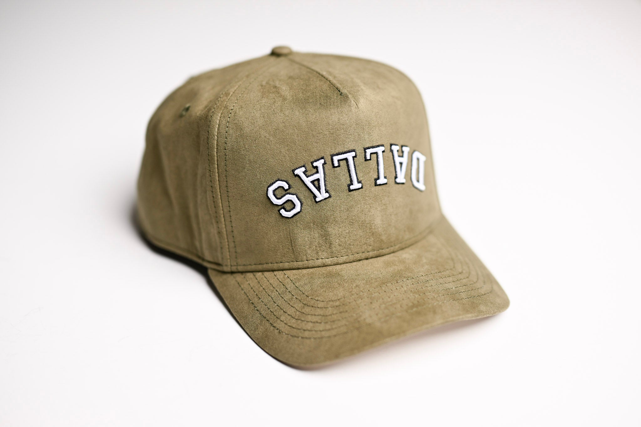 Suede snapback - OLIVE