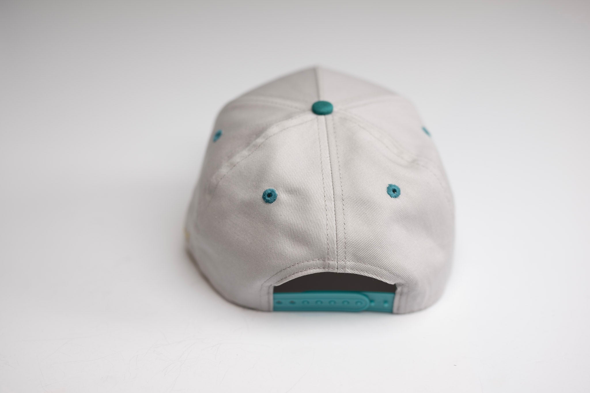 Precurved Dallas snapback - TEAL / LITE GRAY