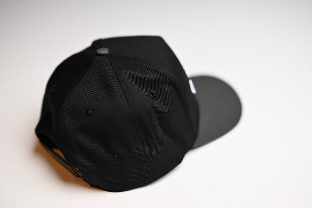 Precurved Dallas snapback -  CHARCOAL / BLACK