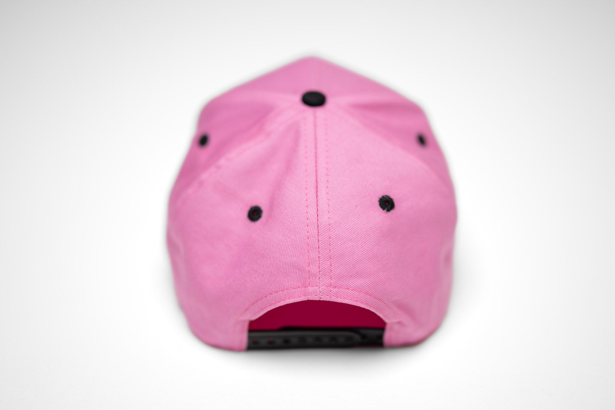 Precurved Dallas snapback - PINK / WHITE – True Brvnd