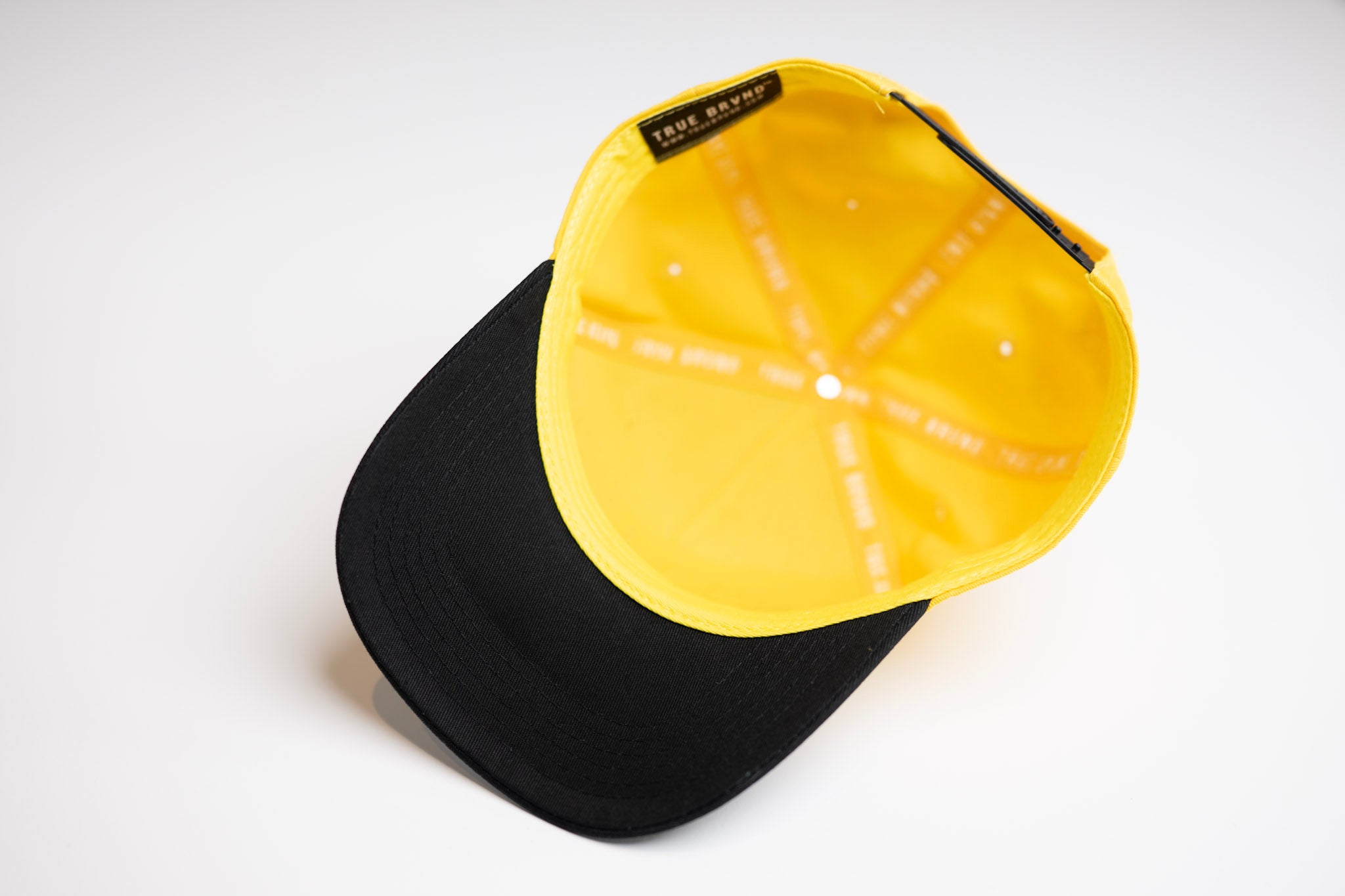 " Lemon " - Precurved Dallas snapback - BLACK / LEMON