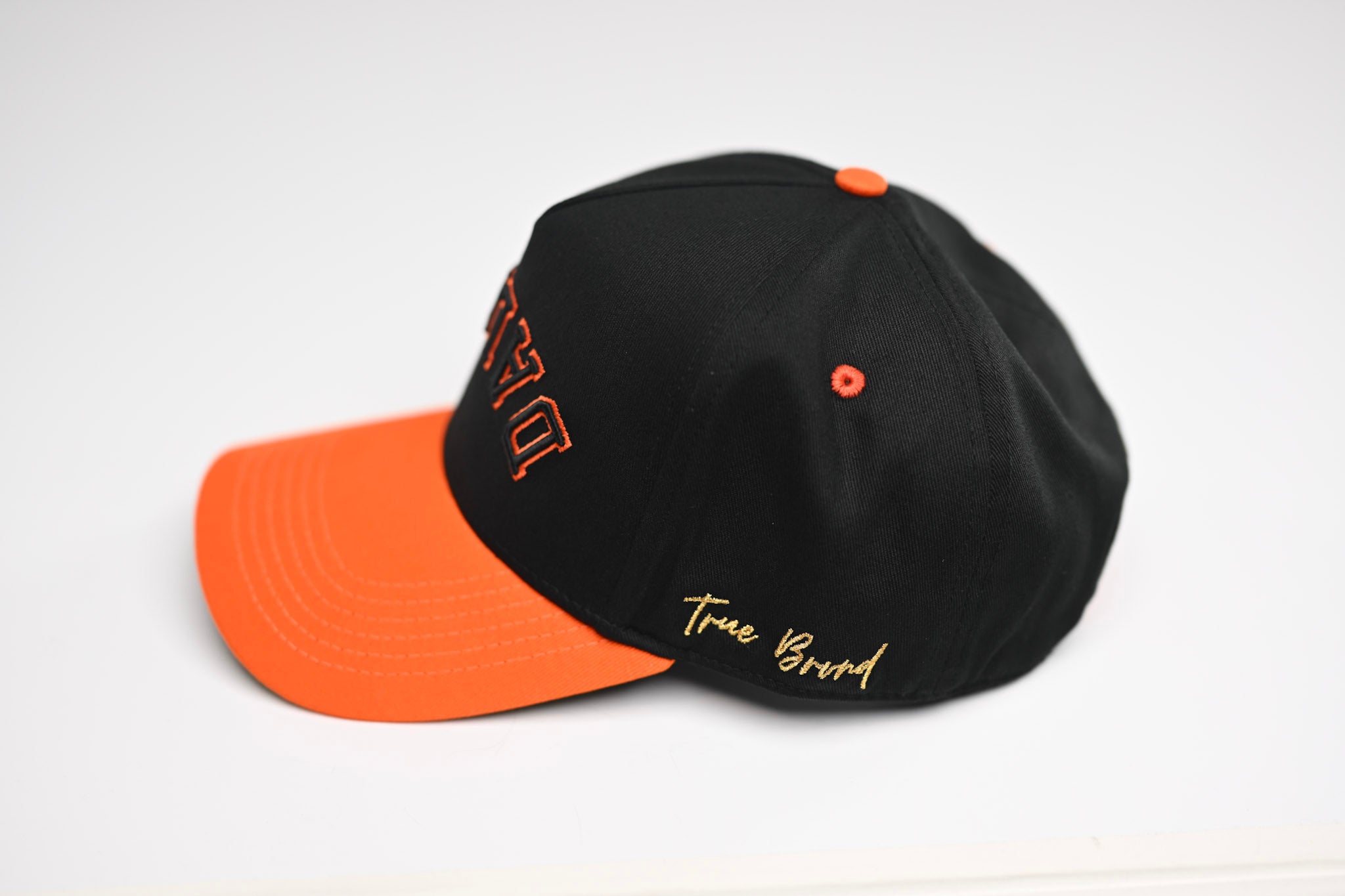 Precurved Dallas snapback - BLACK / ORANGE