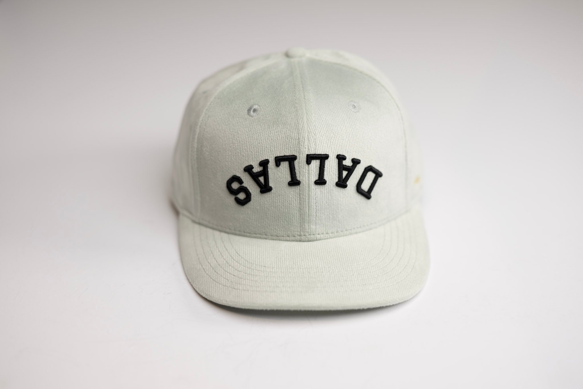 Corduroy 6 panel - MINT