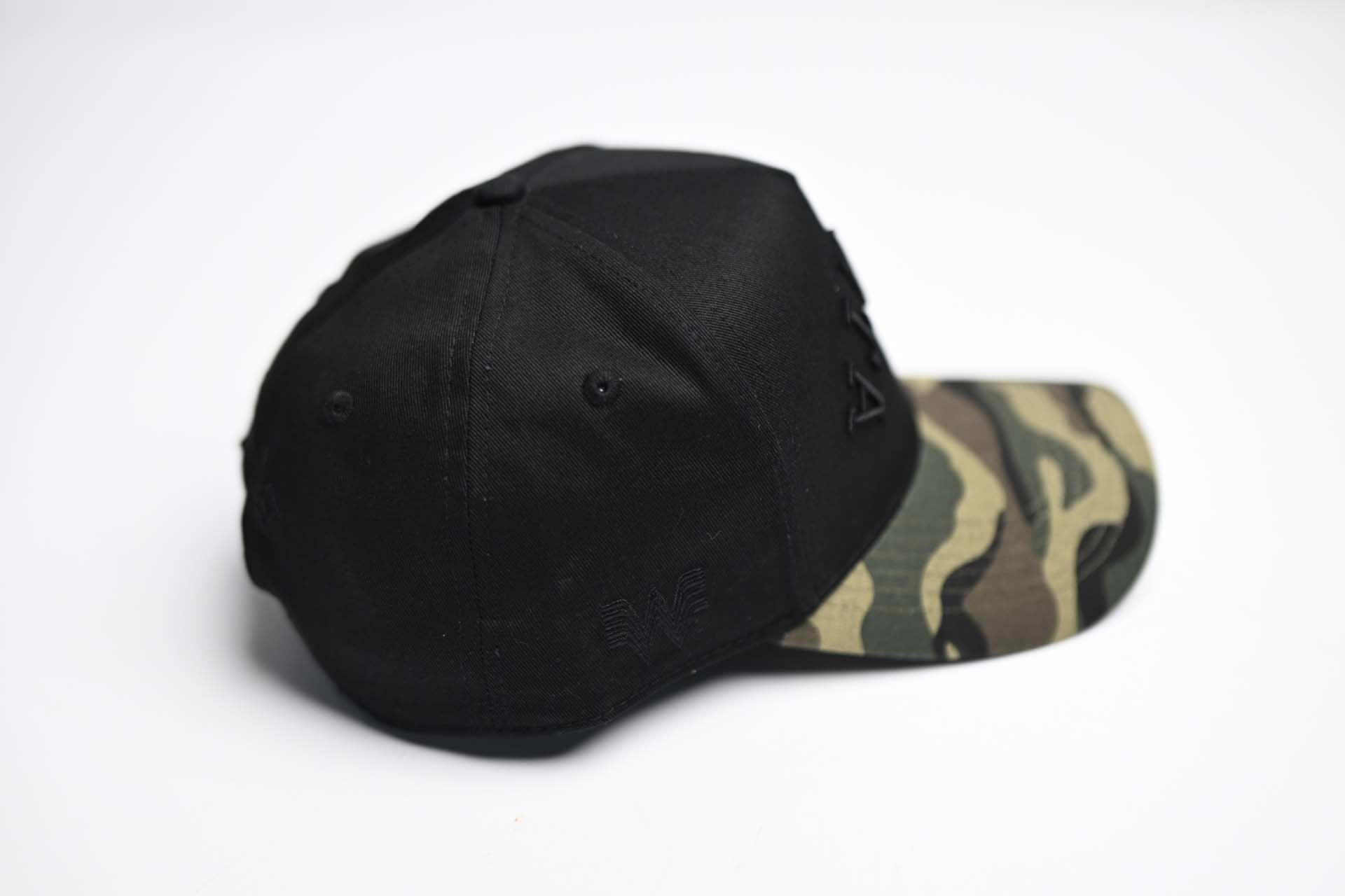 WHATABURGER snapback - CAMO / BLACK