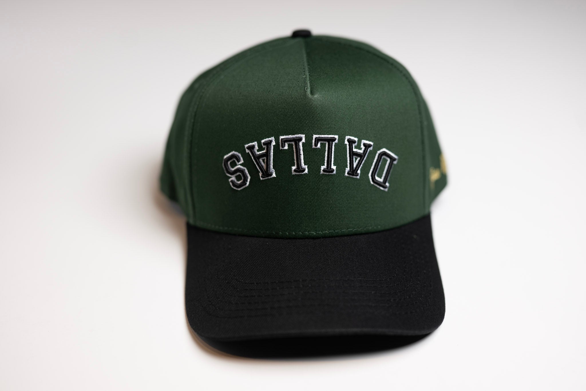 Precurved Dallas snapback - BLACK / FOREST GREEN