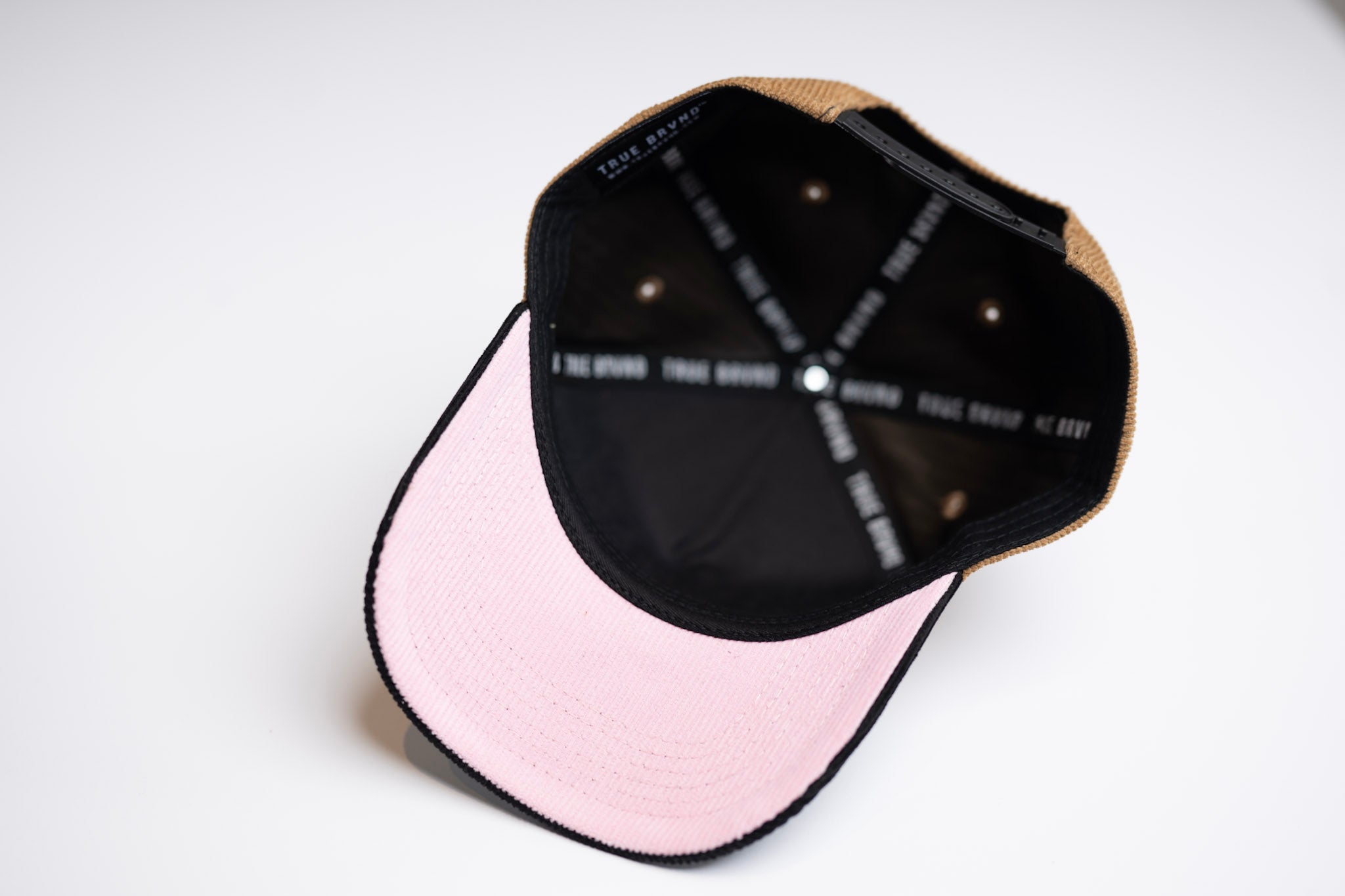 Corduroy USD snapback - BLACK / WHEAT w/pink