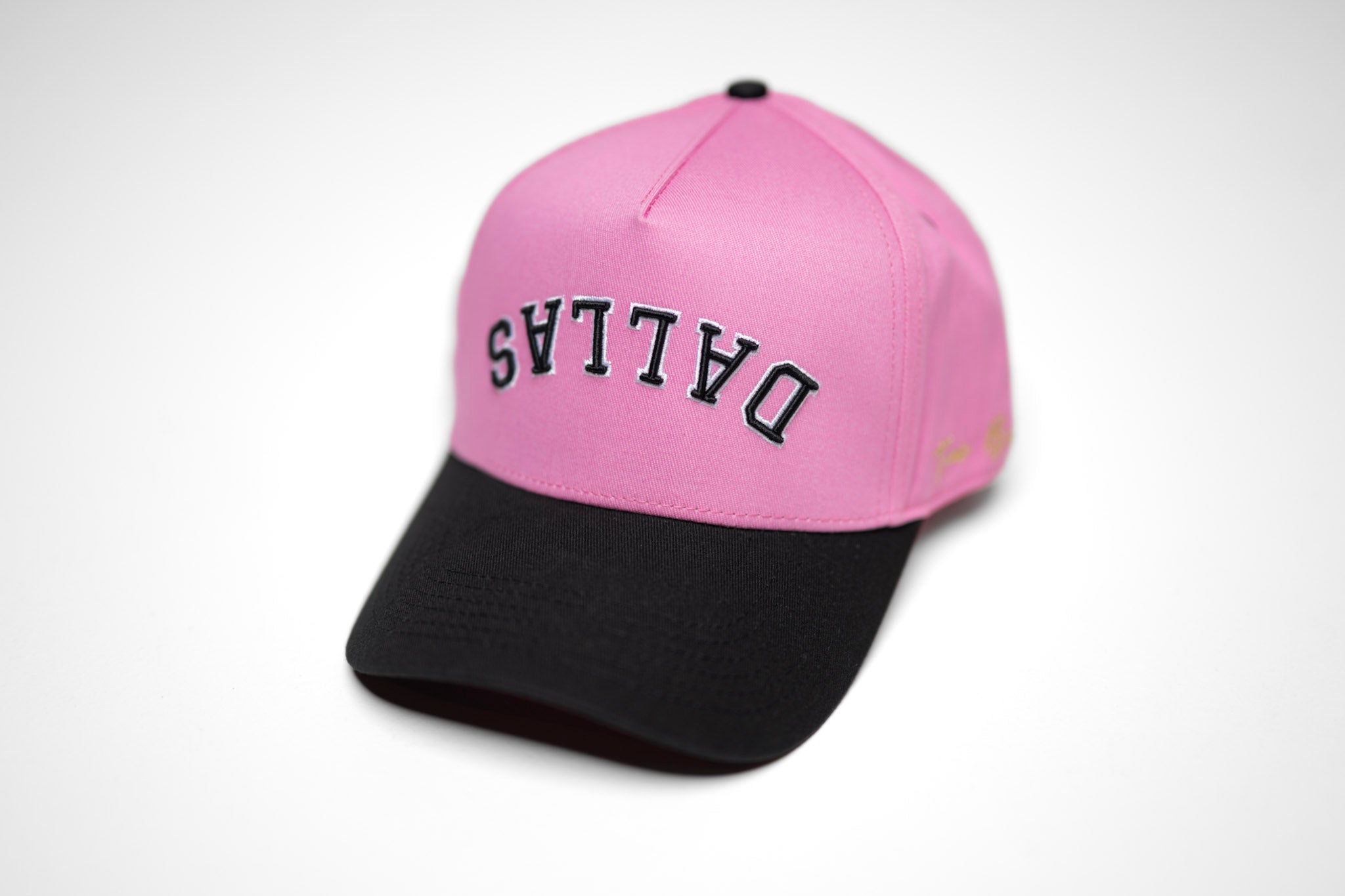 Precurved Dallas snapback - BLACK / PINK