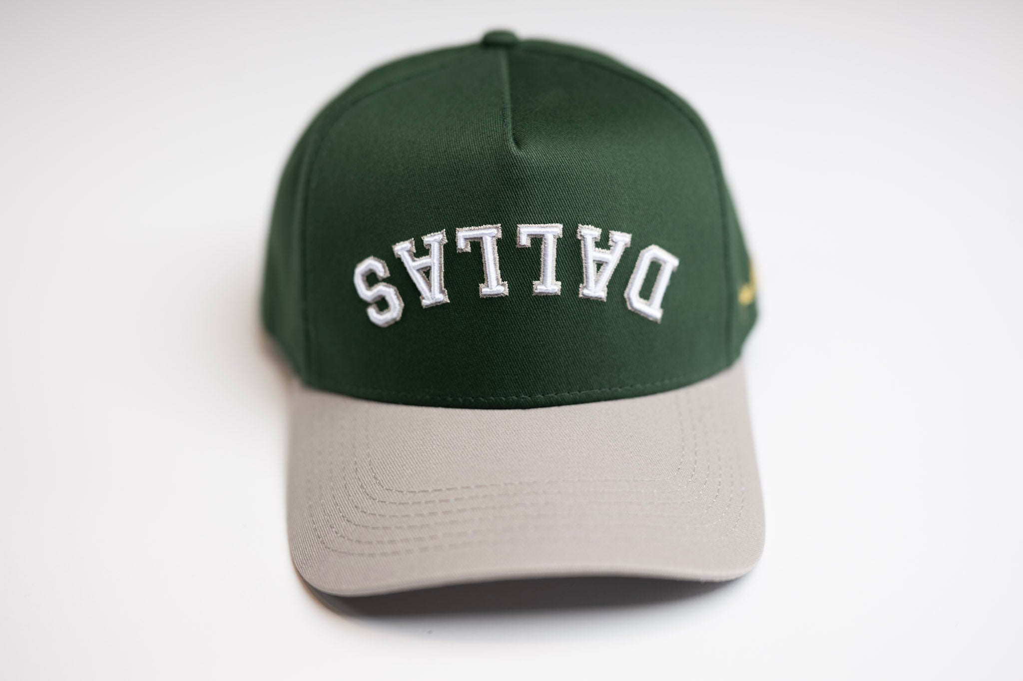 Precurved Dallas snapback - GRAY / FOREST GREEN