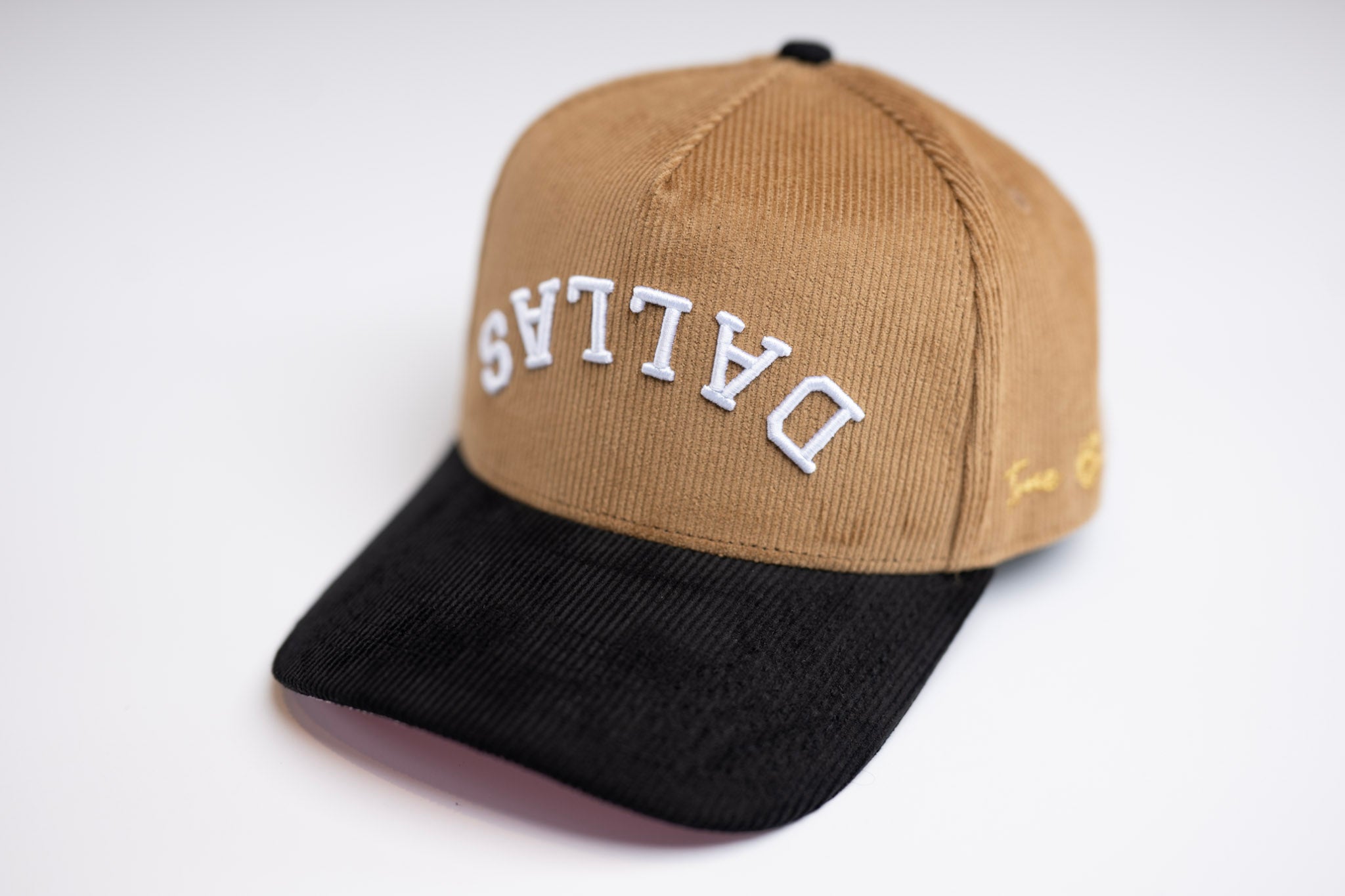 Corduroy USD snapback - BLACK / WHEAT w/pink