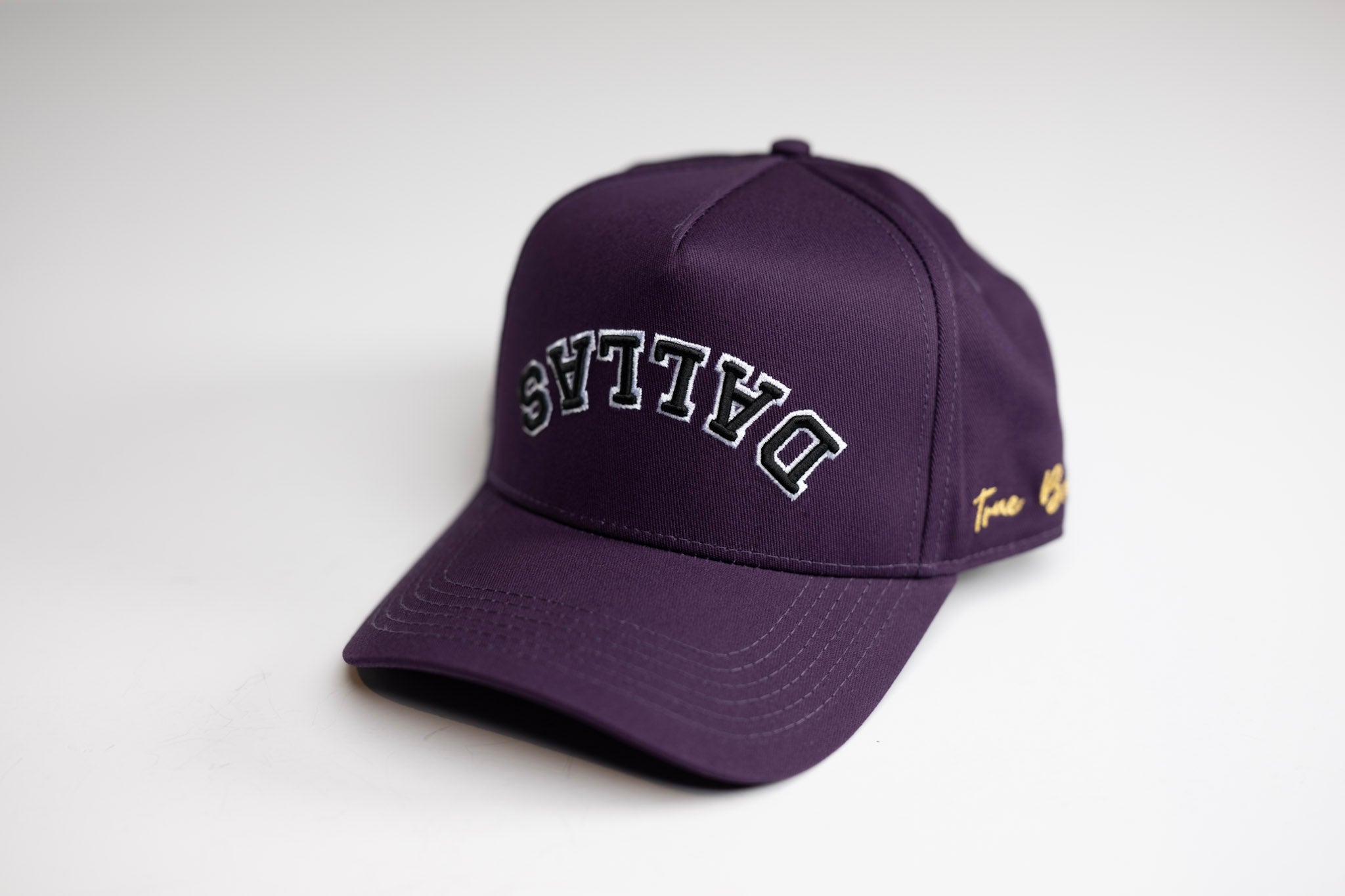 Precurved Dallas snapback - PURPLE