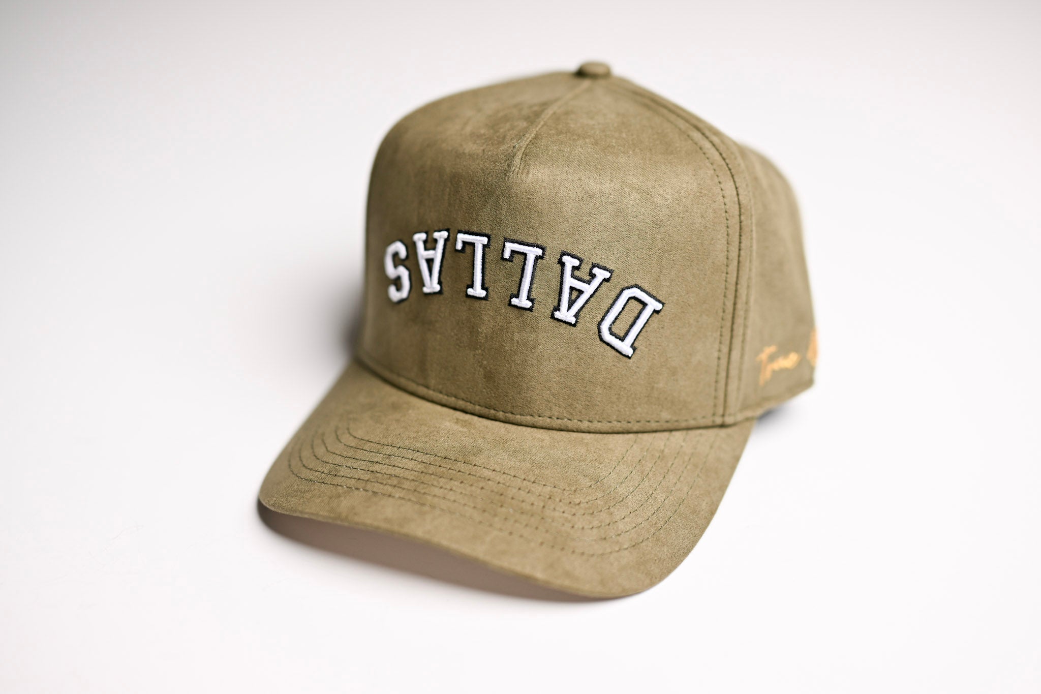 Suede snapback - OLIVE