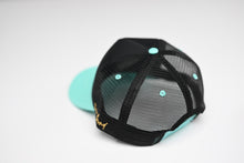 Load image into Gallery viewer, Trucker USD snapback - CYAN / BLACK TRUCKER